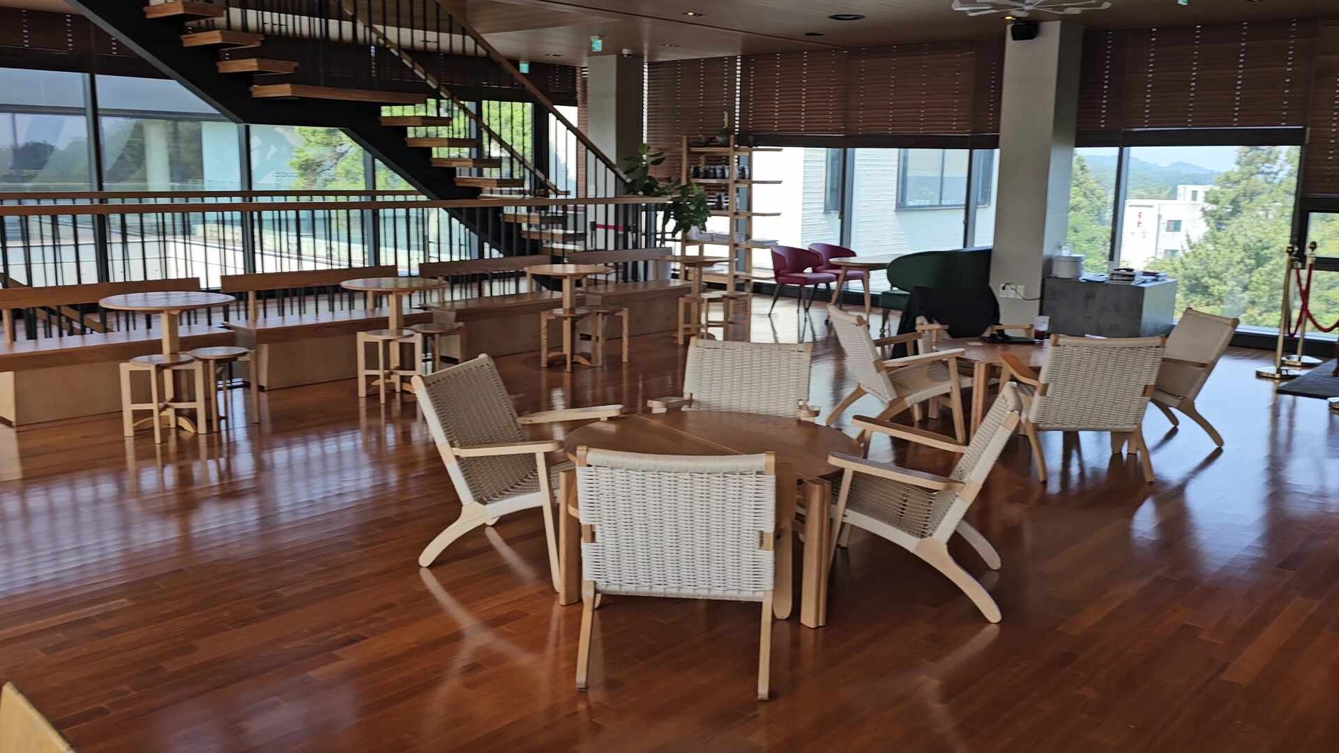 6번째 이미지