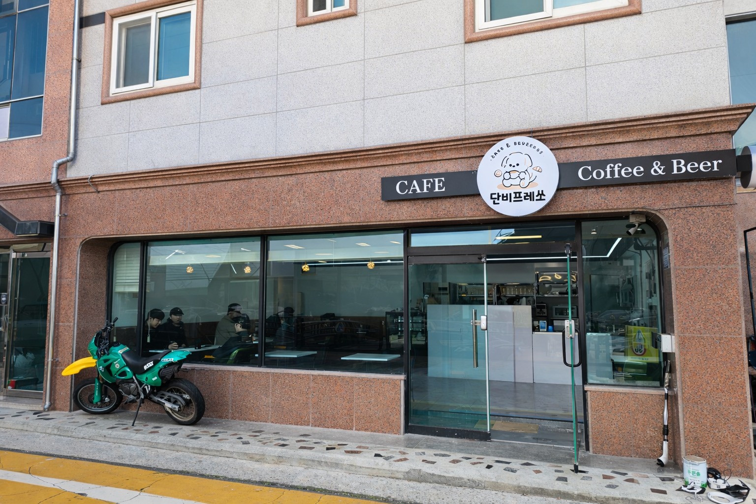 매장 이미지