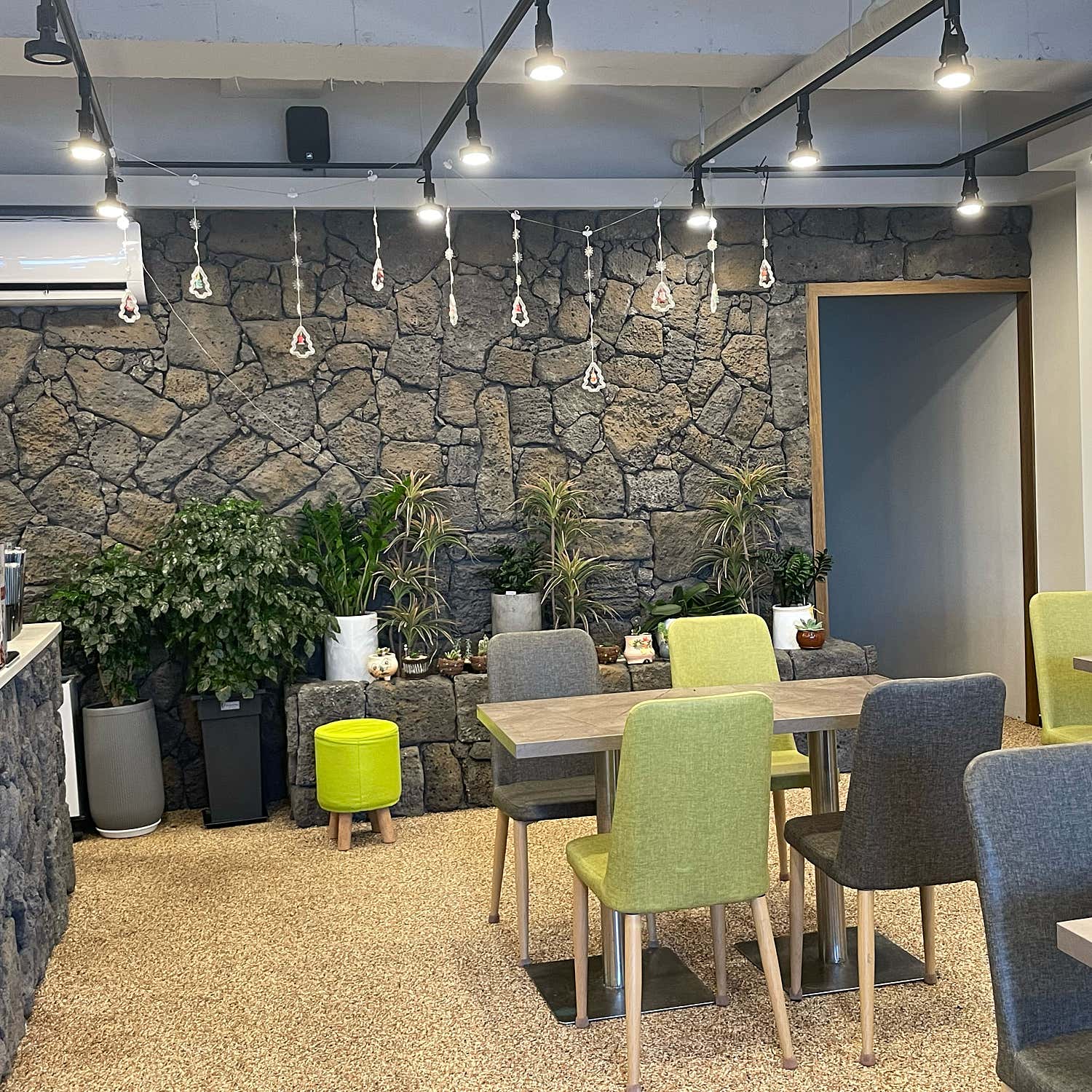 12번째 이미지