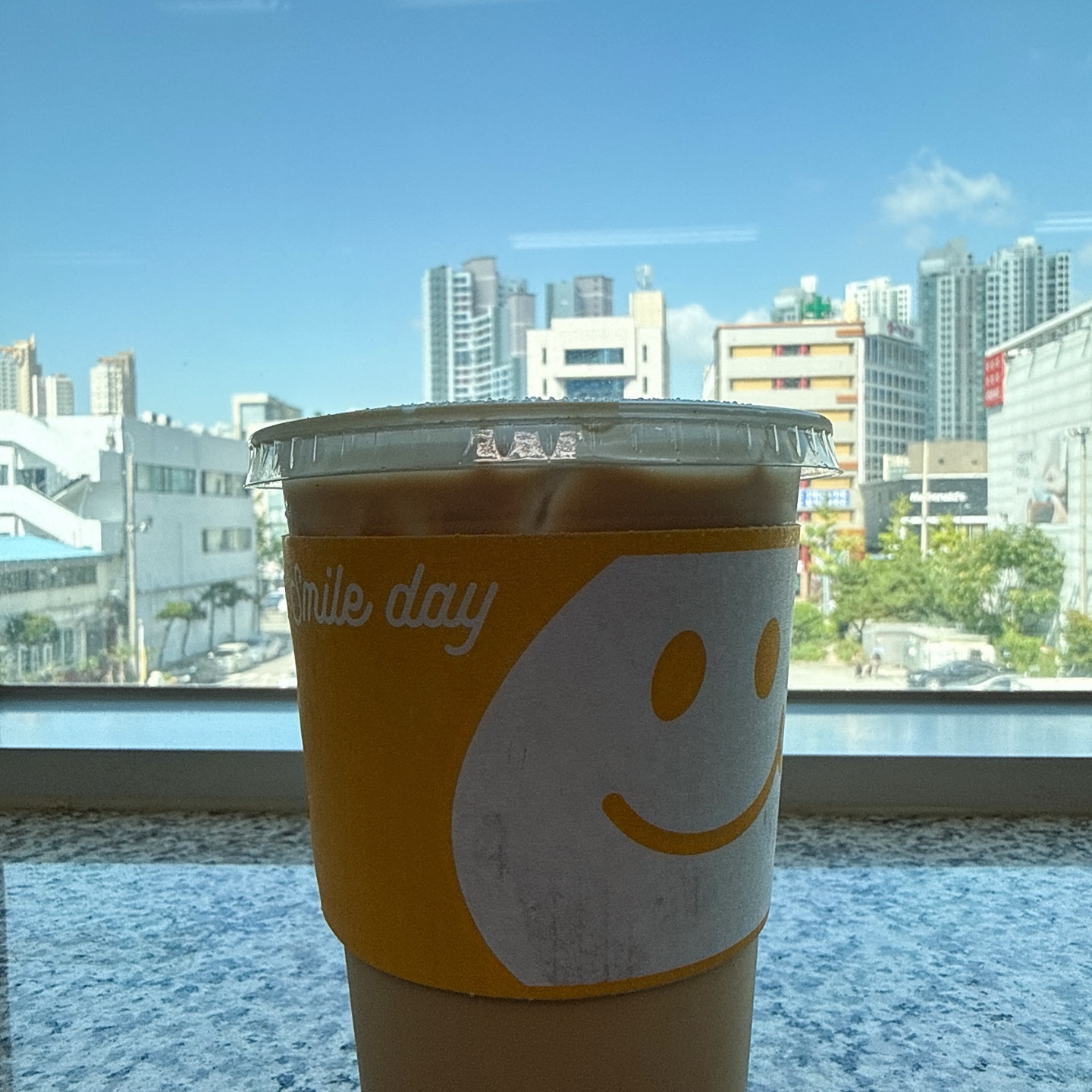 진한라떼는 단연코 모노스코프가 짱👍