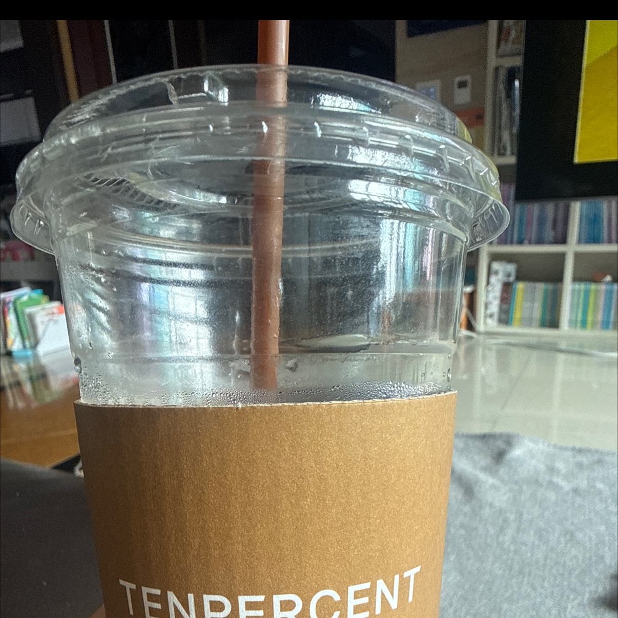 집에 들어오는길에 한잔 마셔요~맛있어
