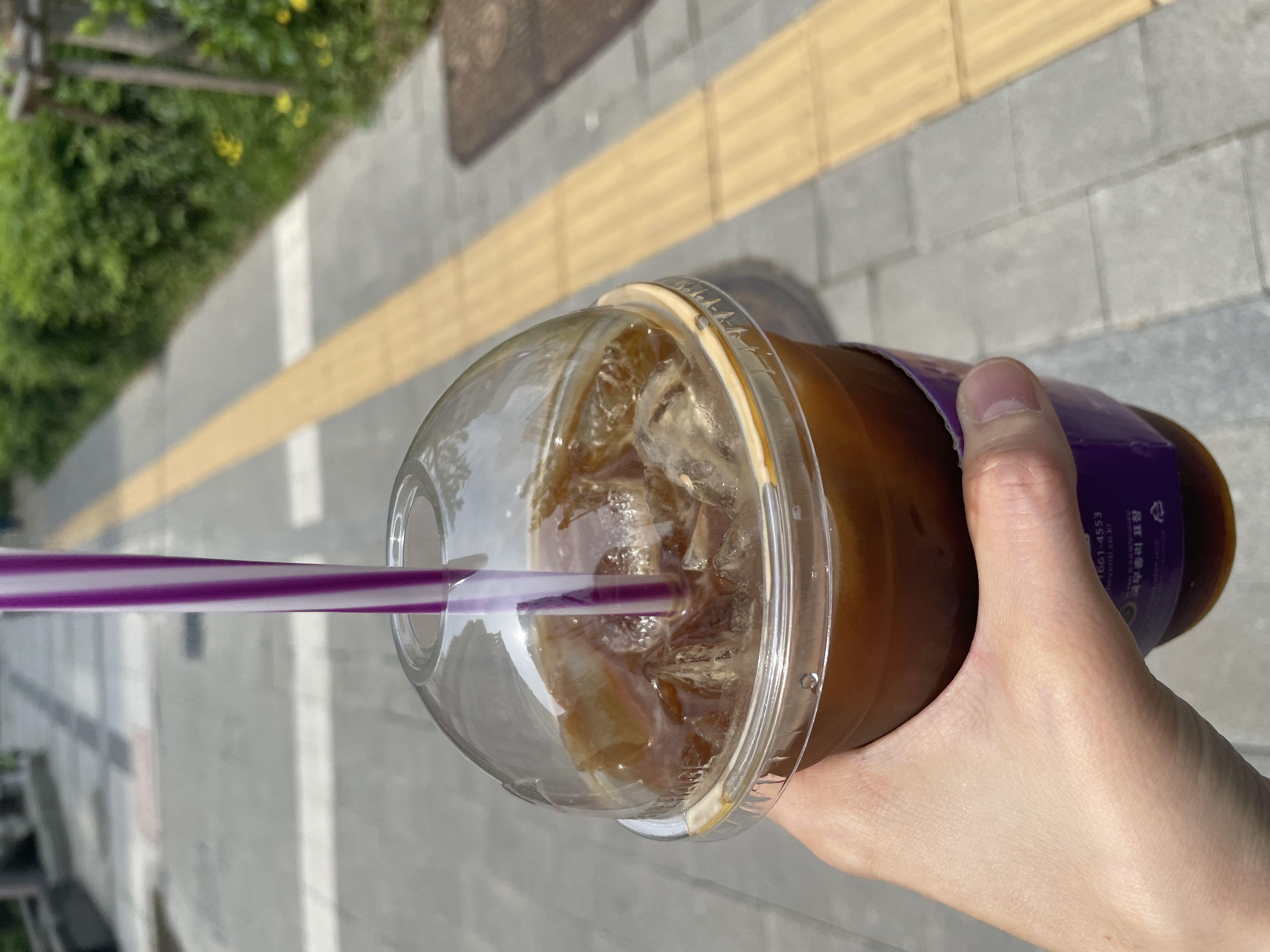 여기
커피 고소한 맛 나서 맛있어요
