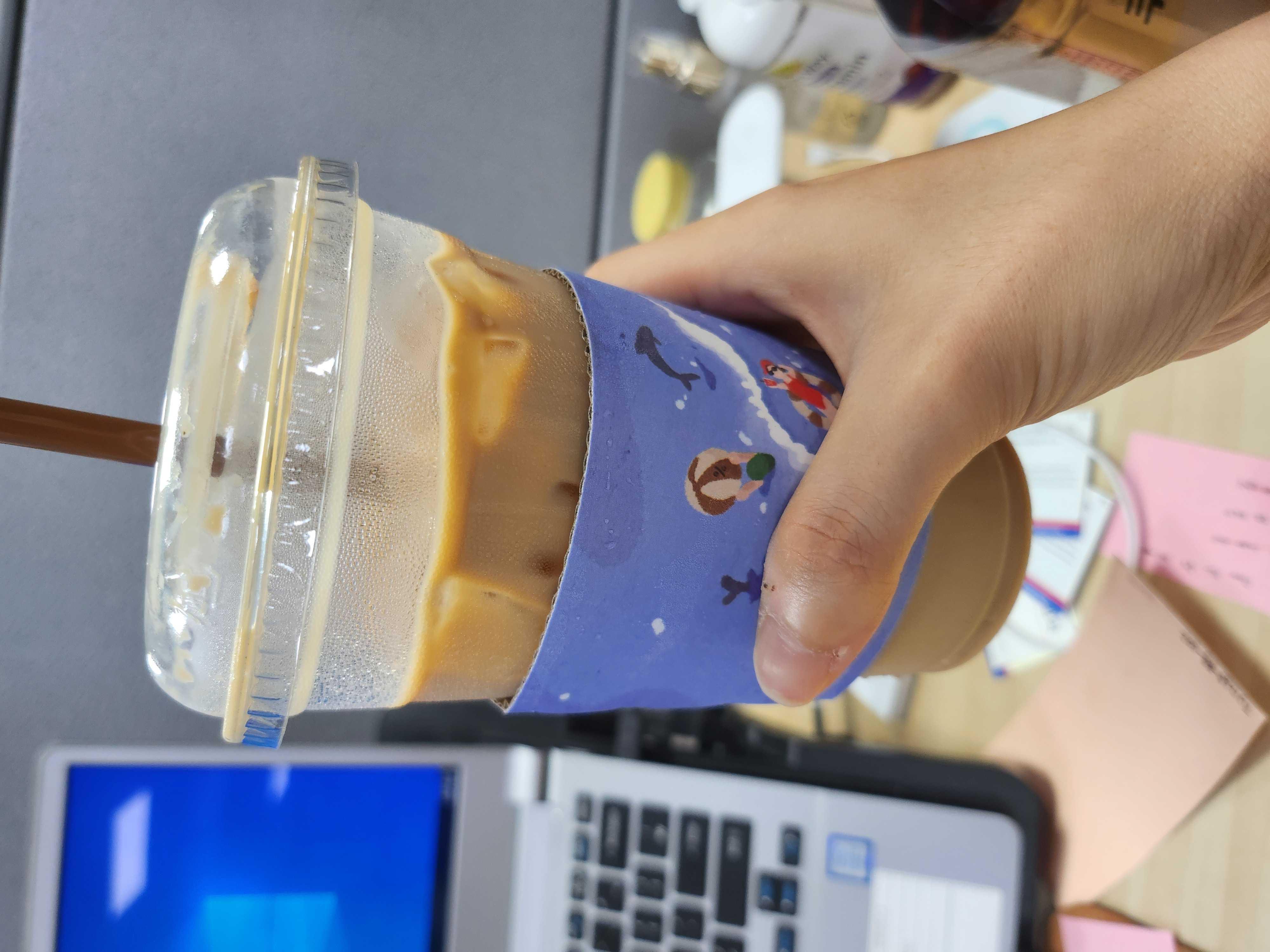 여기 라떼 왕맛있음
라떼 먹으러 여기