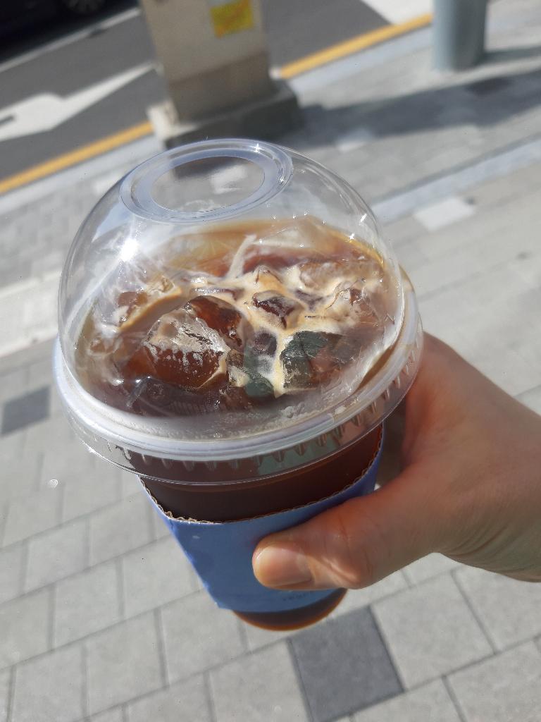제 최애 깔끔한 다크 아메리카노 주문