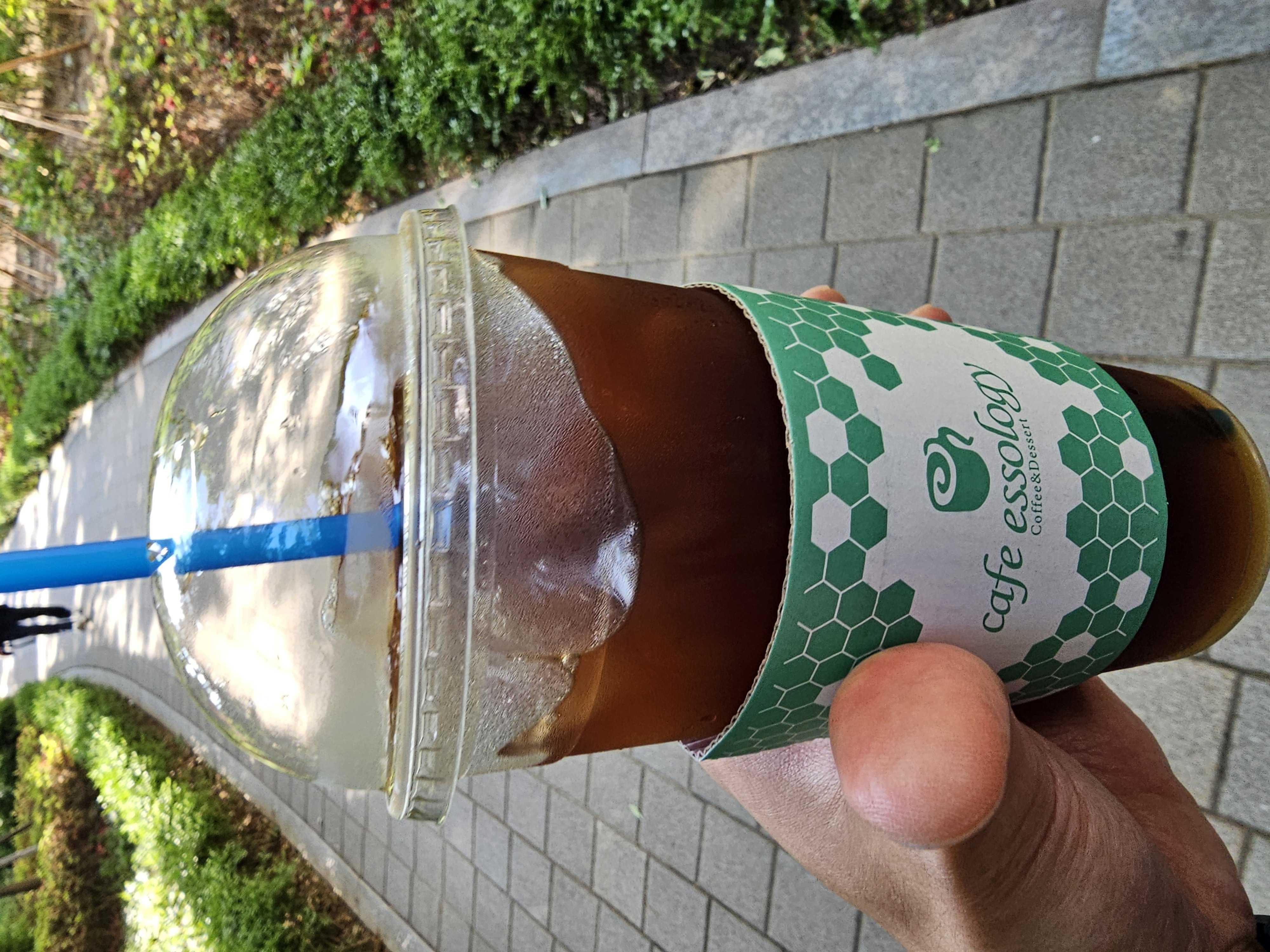 커피가 목넘김이 좋아요.
제길 좋아하