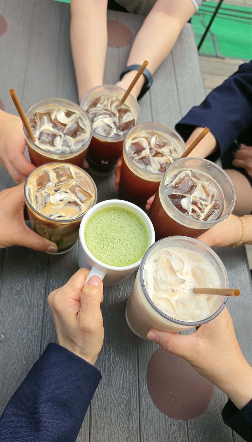 커피, 말차, 에이드 다 맛있어요.
