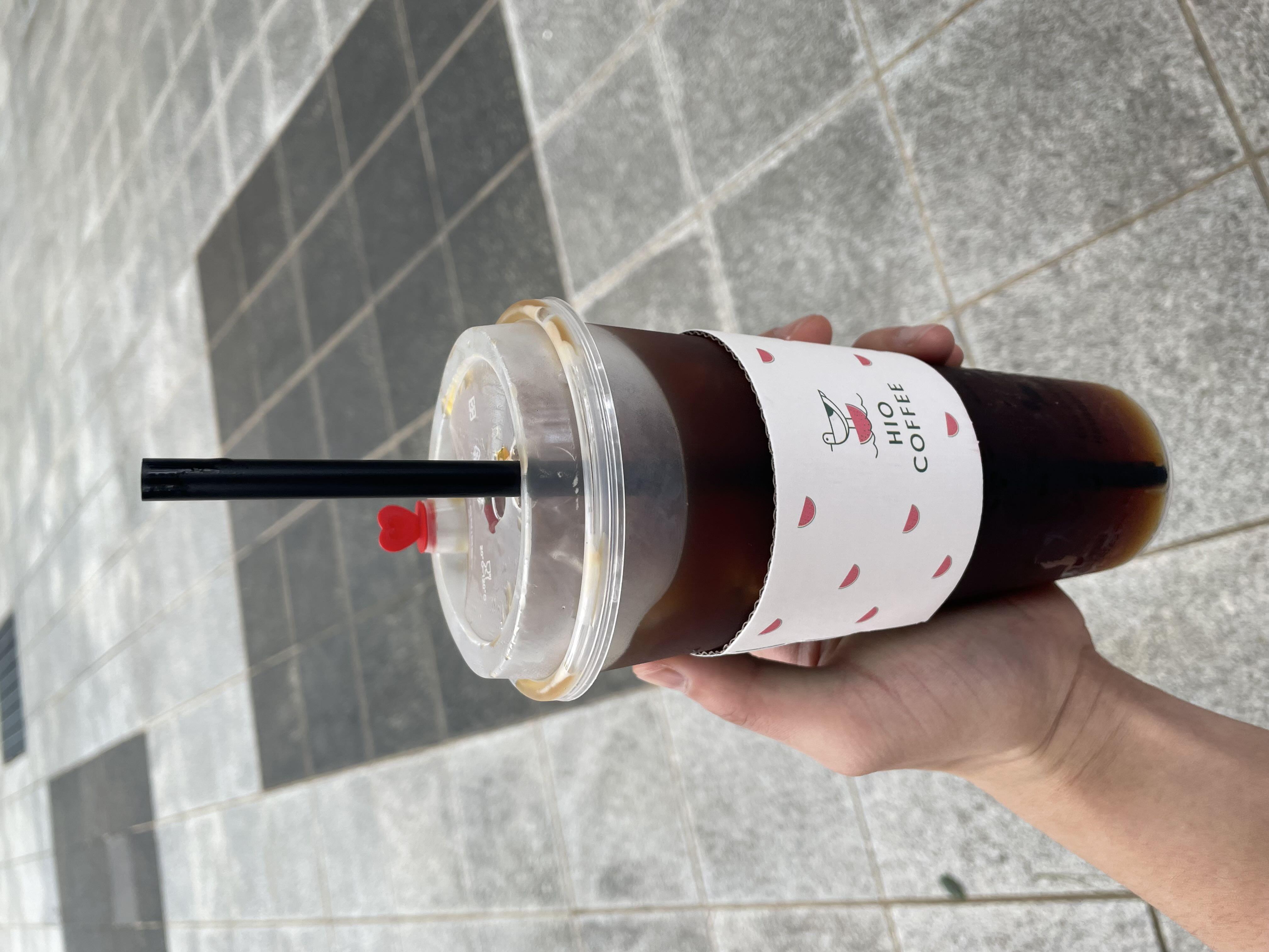 컵이 다른곳보다 예쁘네요 