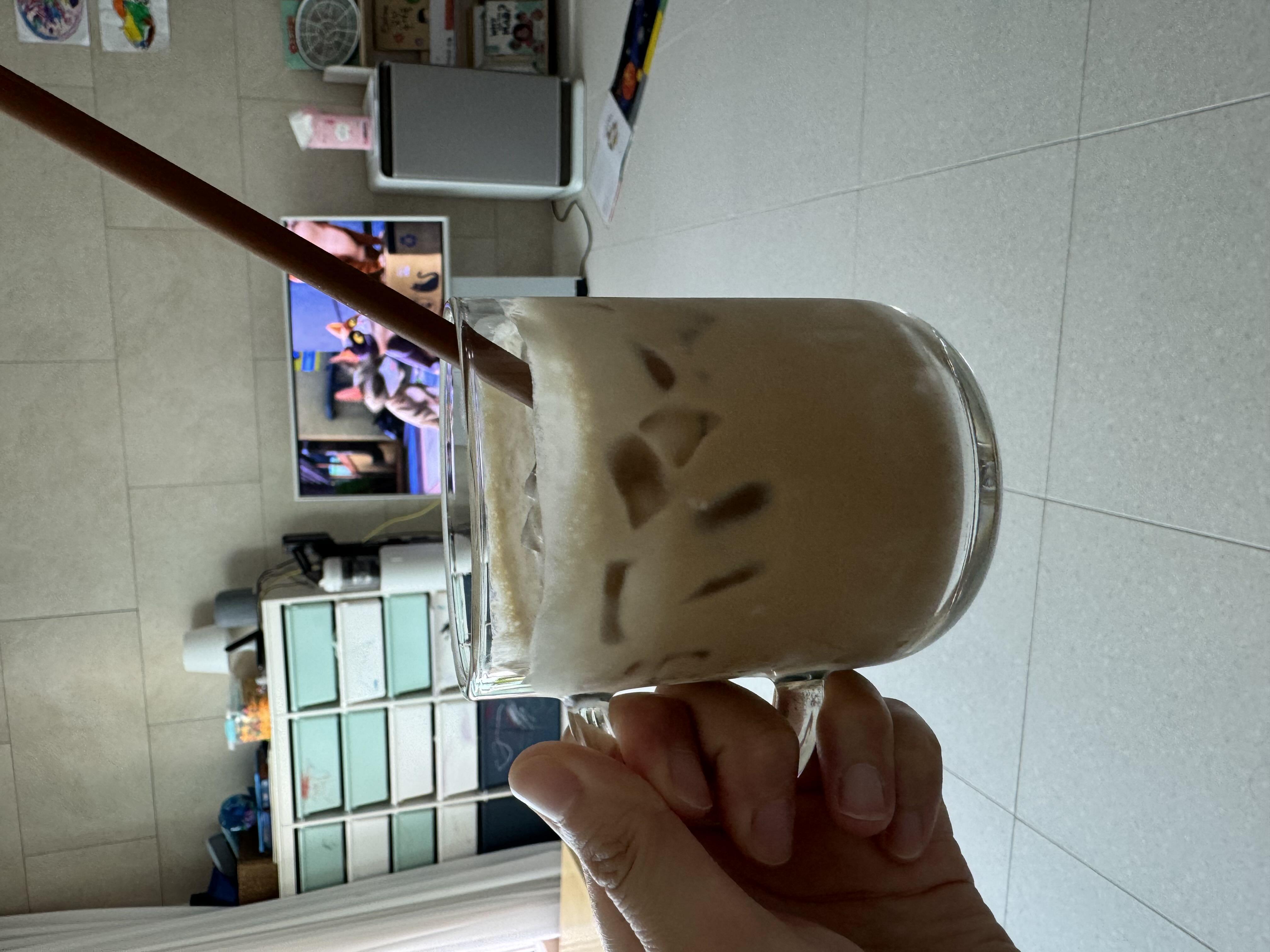 토요일 아침에도 먹는 텐퍼센커피