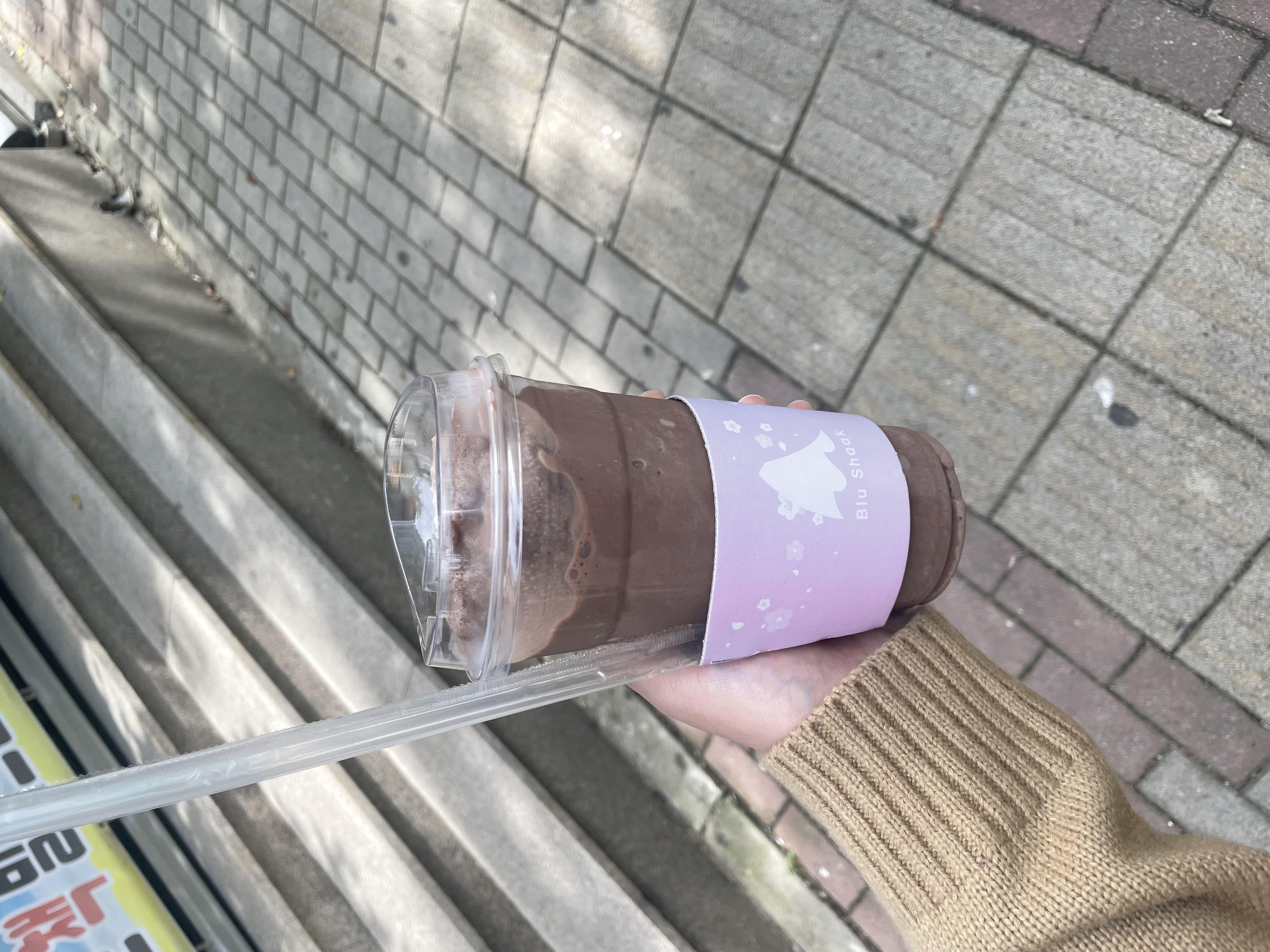 오늘은 초코프라페…! 
맛있어요! 캔
