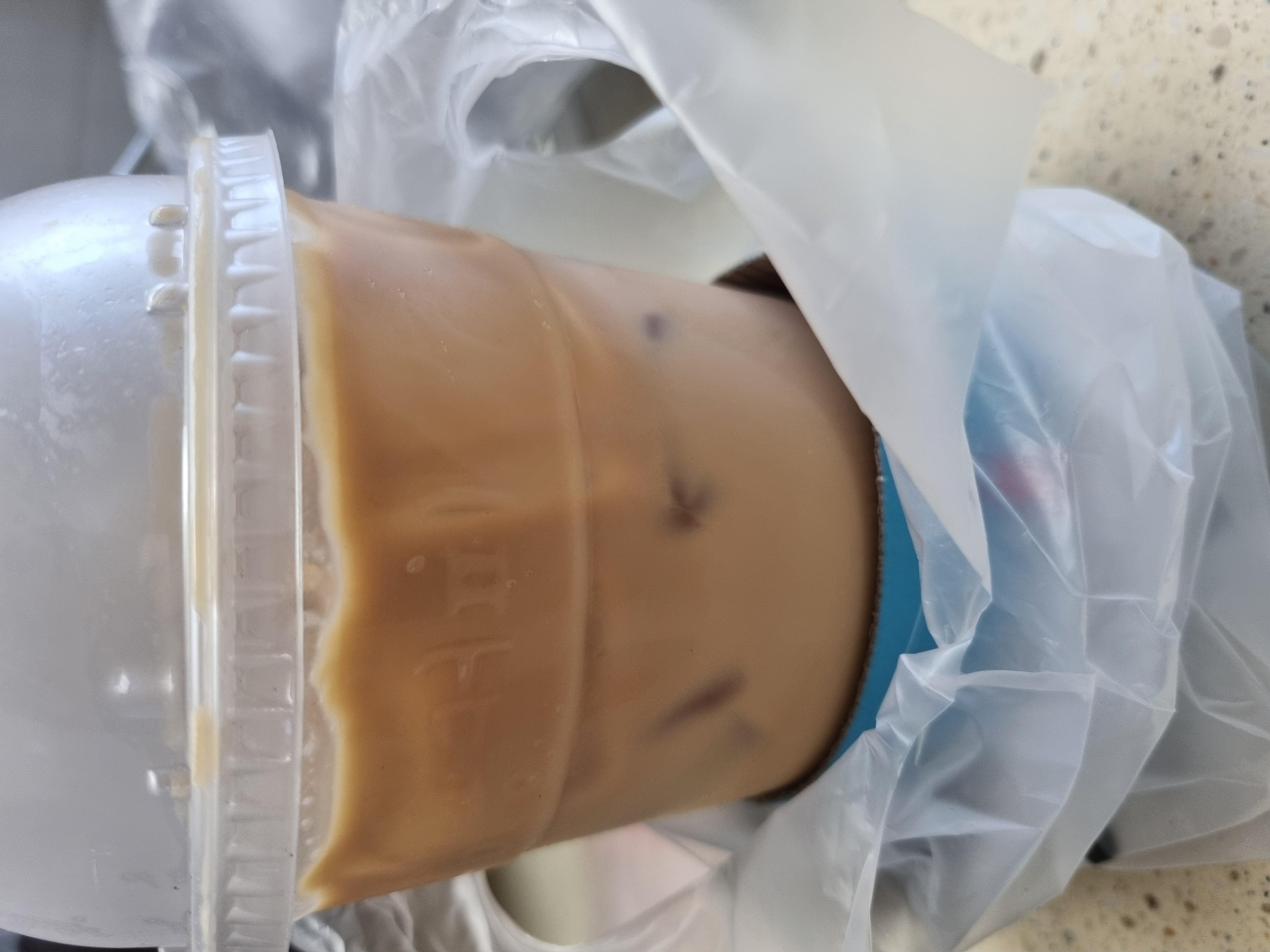 카라멜마끼야또를 거품도 카라멜드리즐도