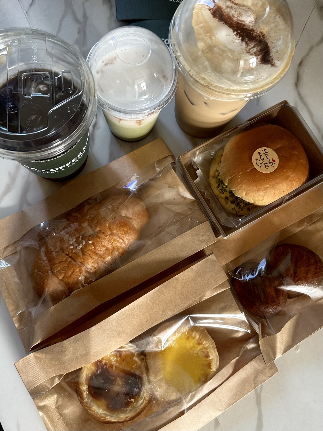커피도 맛있고 디저트도 맛있어요!