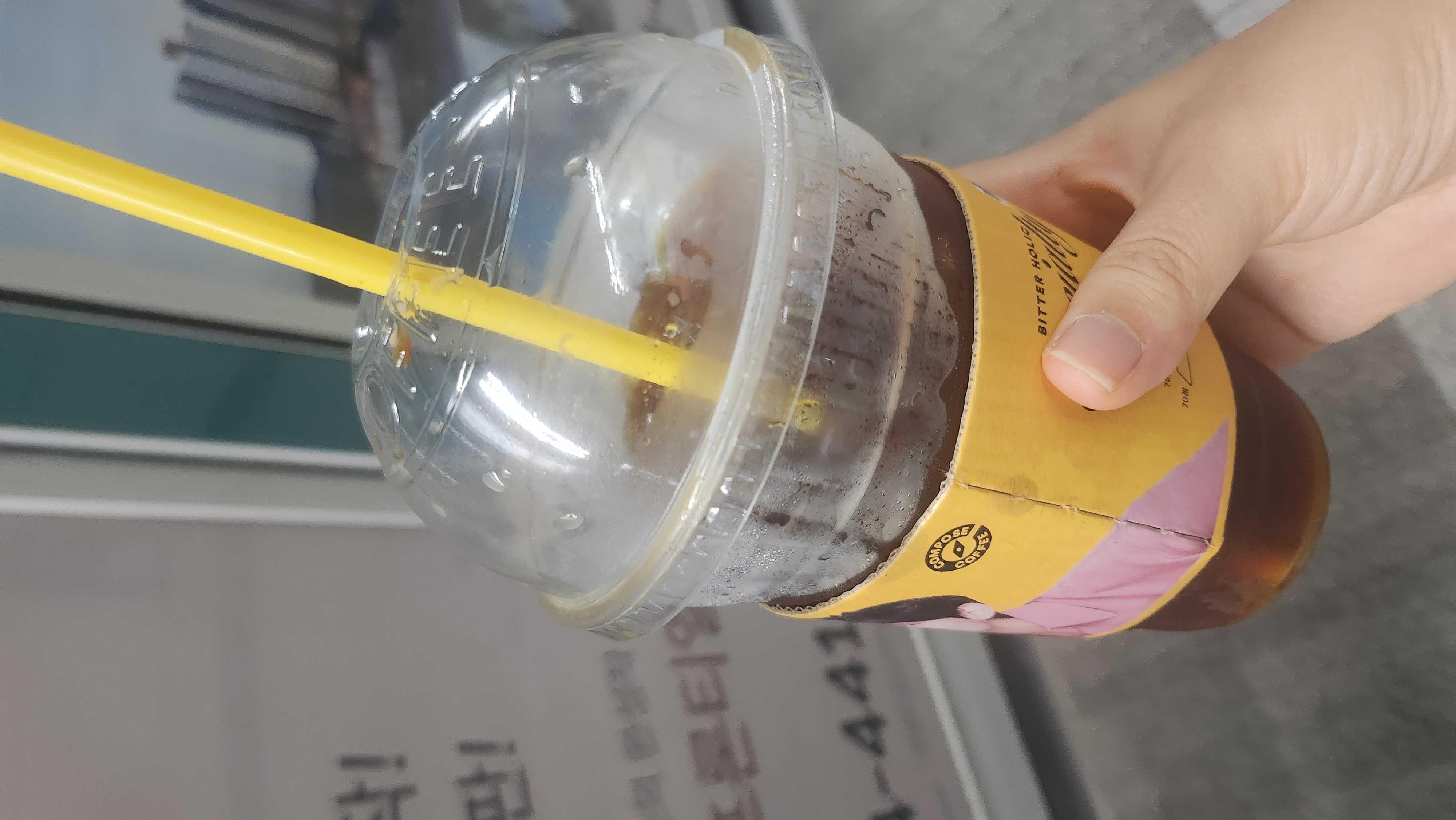 직원 태도가 구려요 불친절해요
인사도