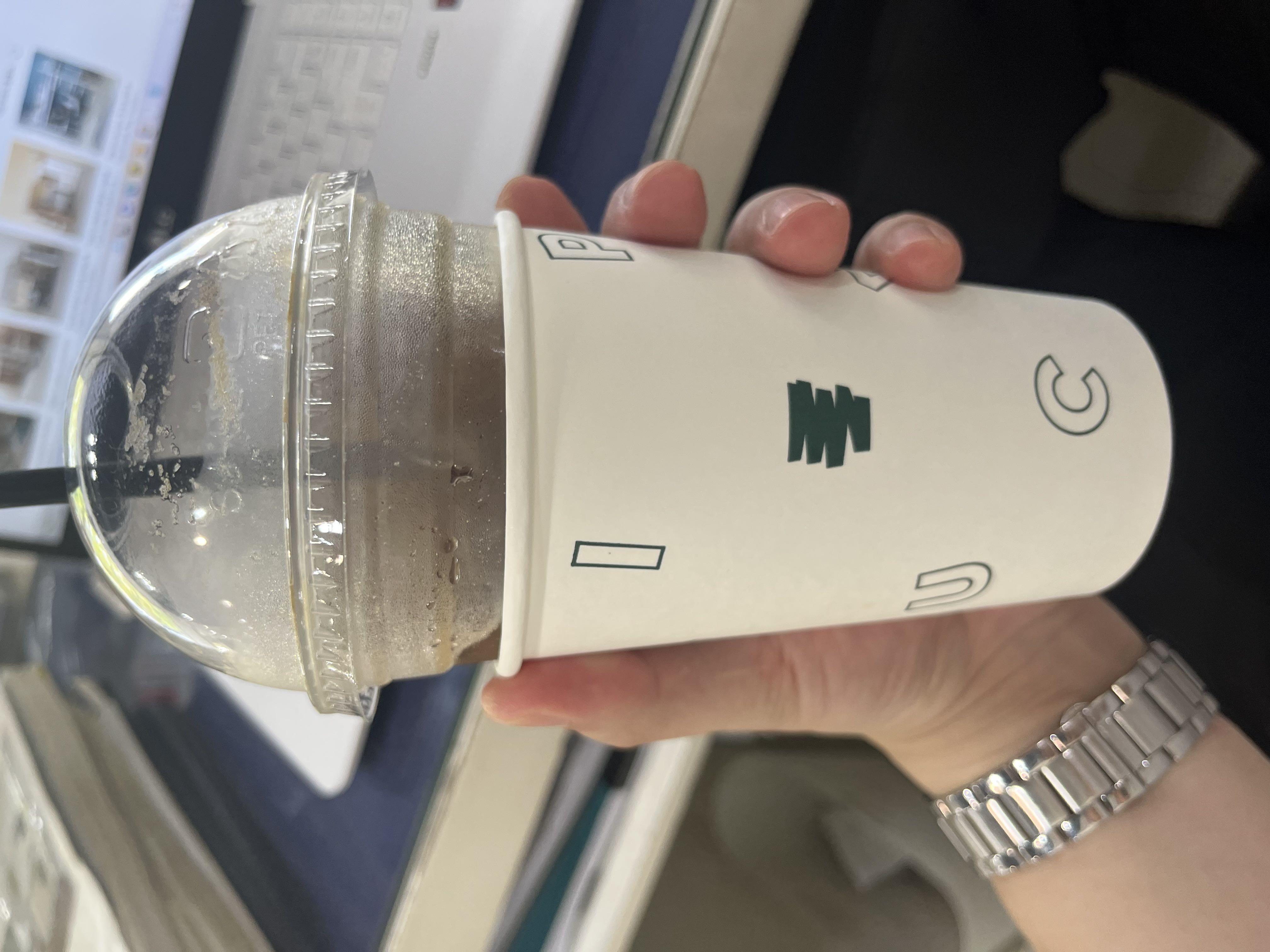 커피 마시고 극락 가는중이라 갈길이 