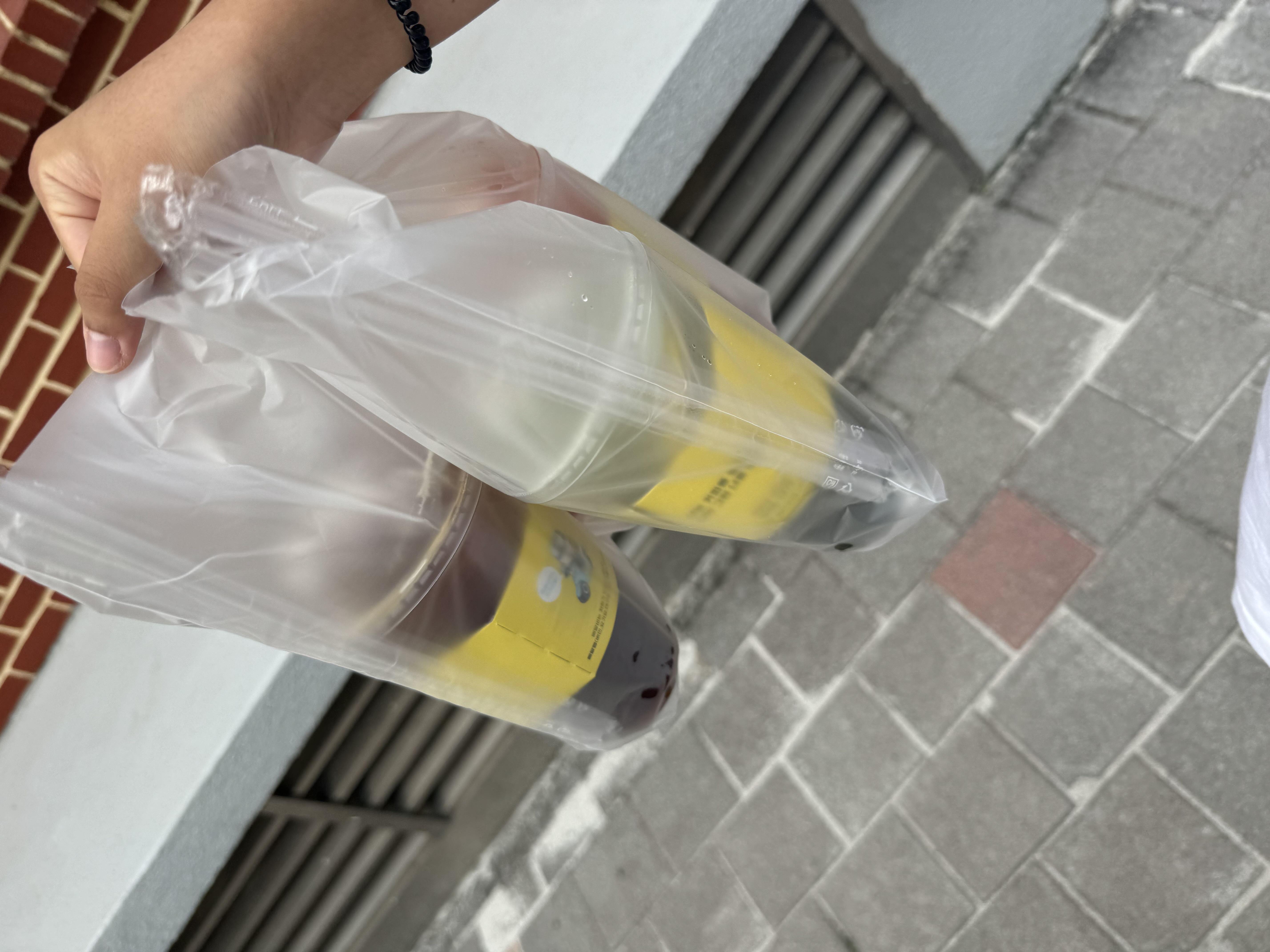 3개 주문했는데 실수로 아이스티 만드