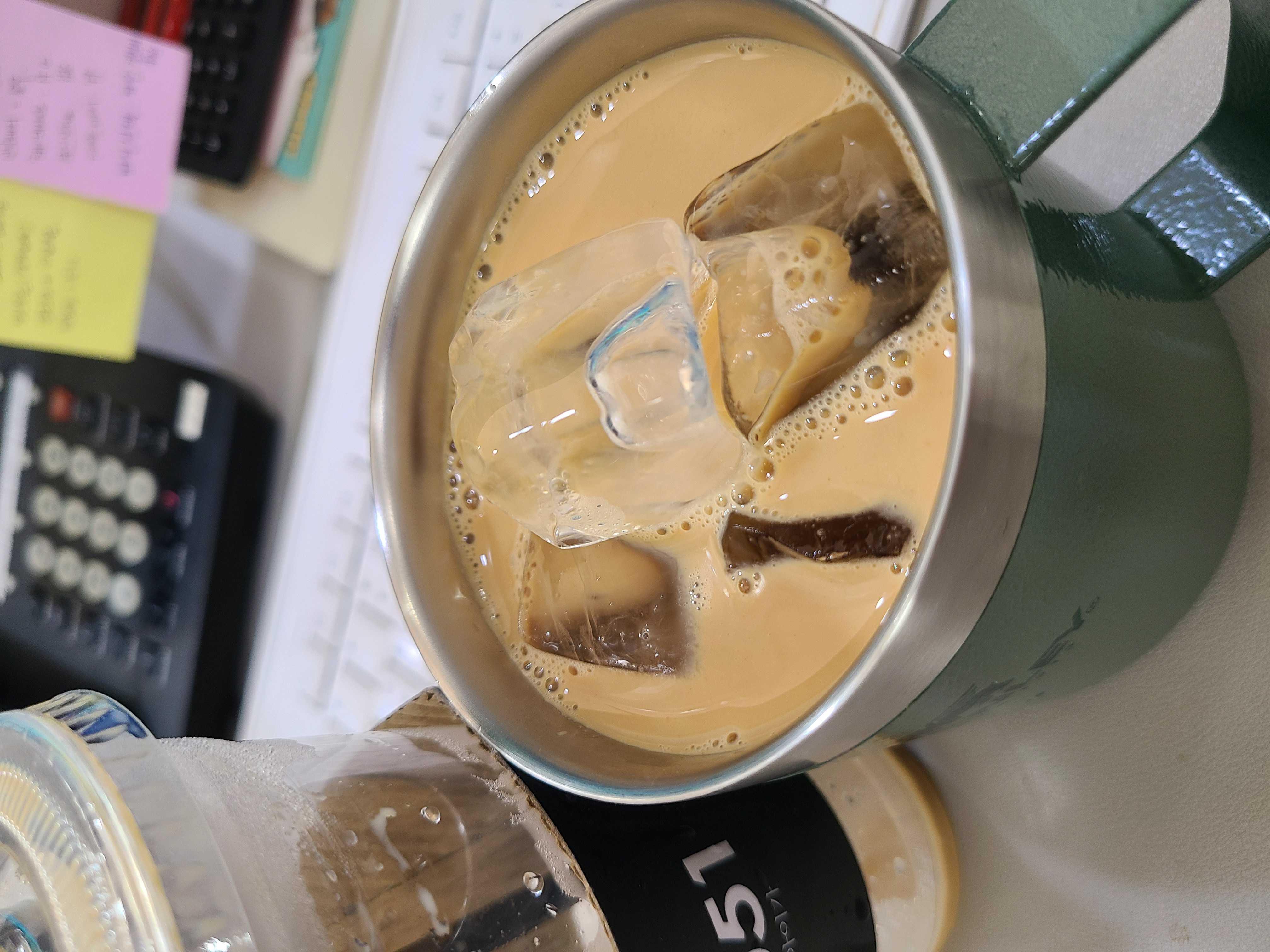 사장님이 만든 라떼가 저는 젤 맛있어