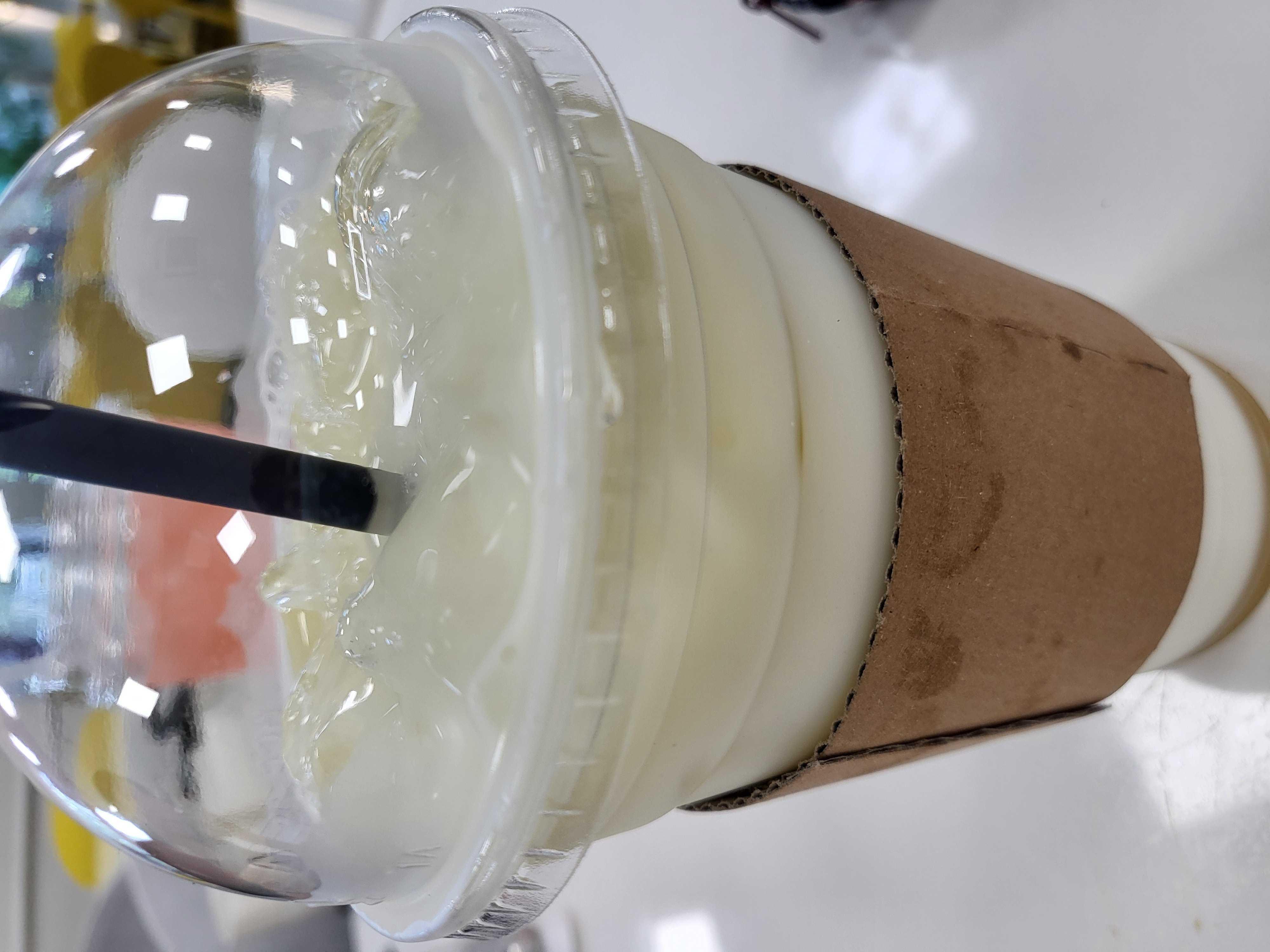 현미그린밀크티 맛있어요♡