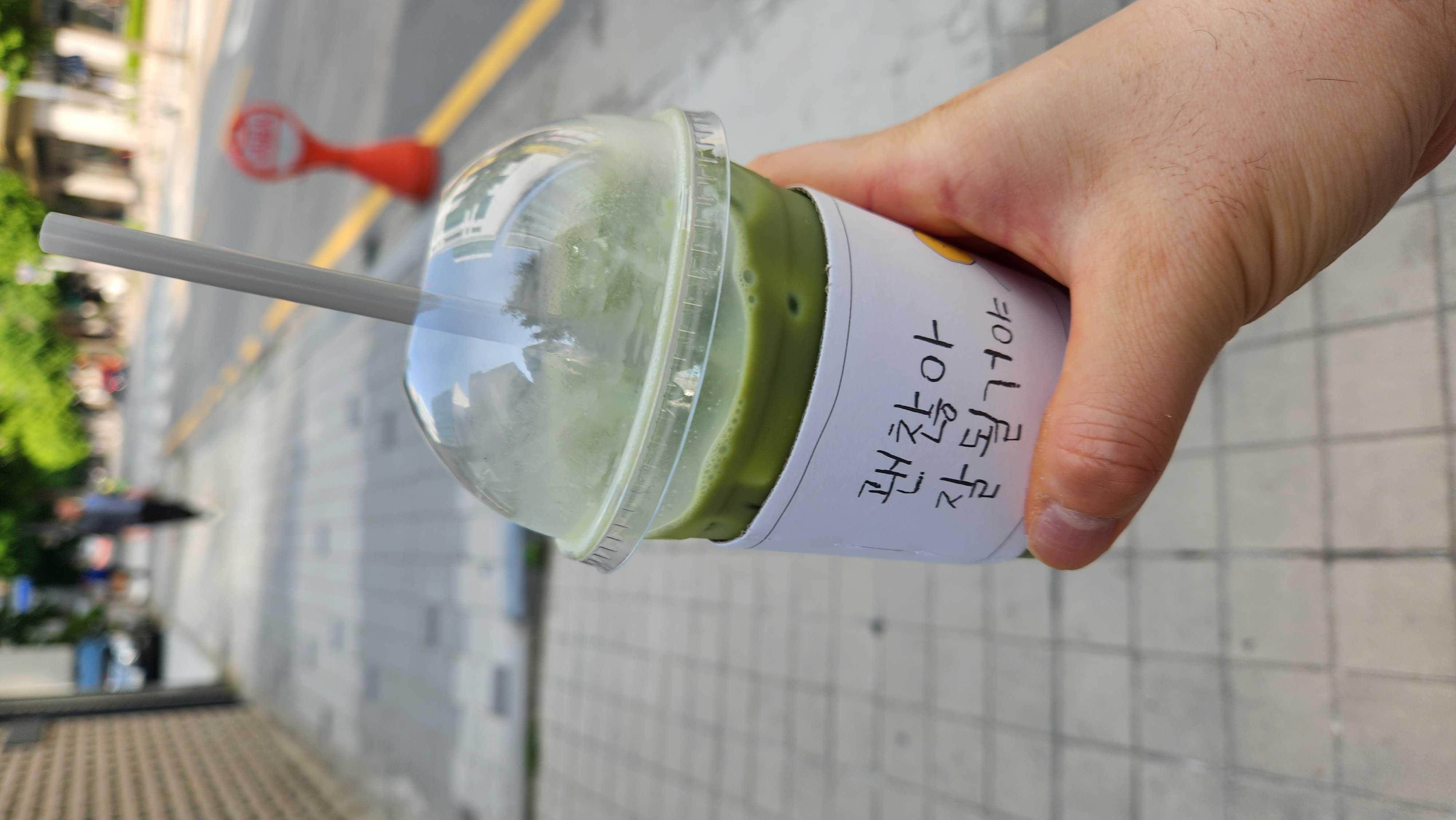 아주 빠르면서도 맛있게 음료 잘 나옵