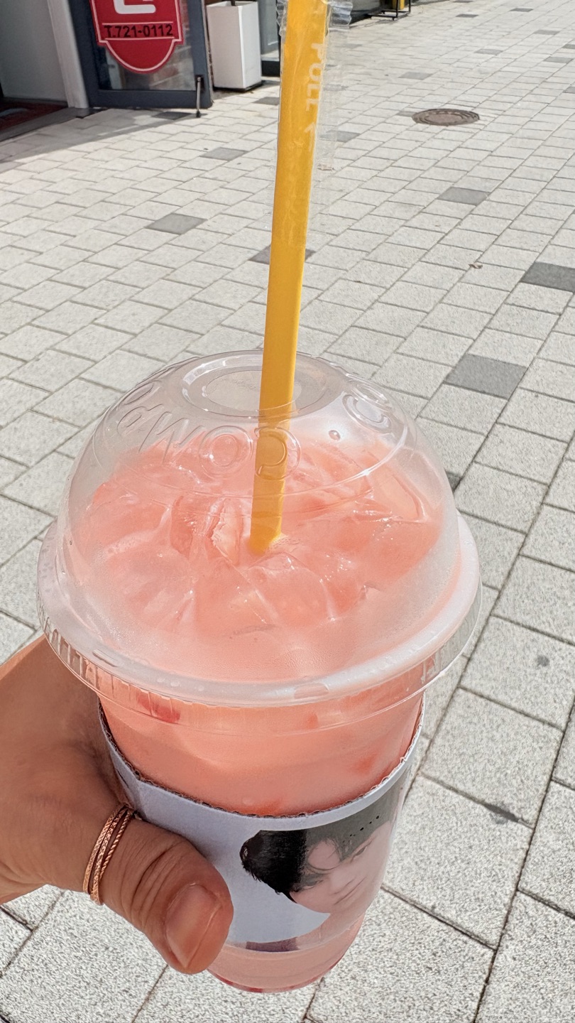 생각보단 밀크티가 깊은 맛이 나진 않