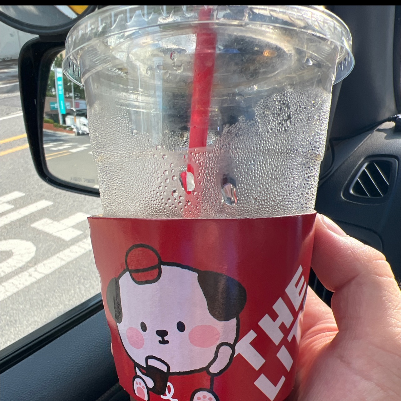 항상 밝은모습으로 응대해주시고,
커피