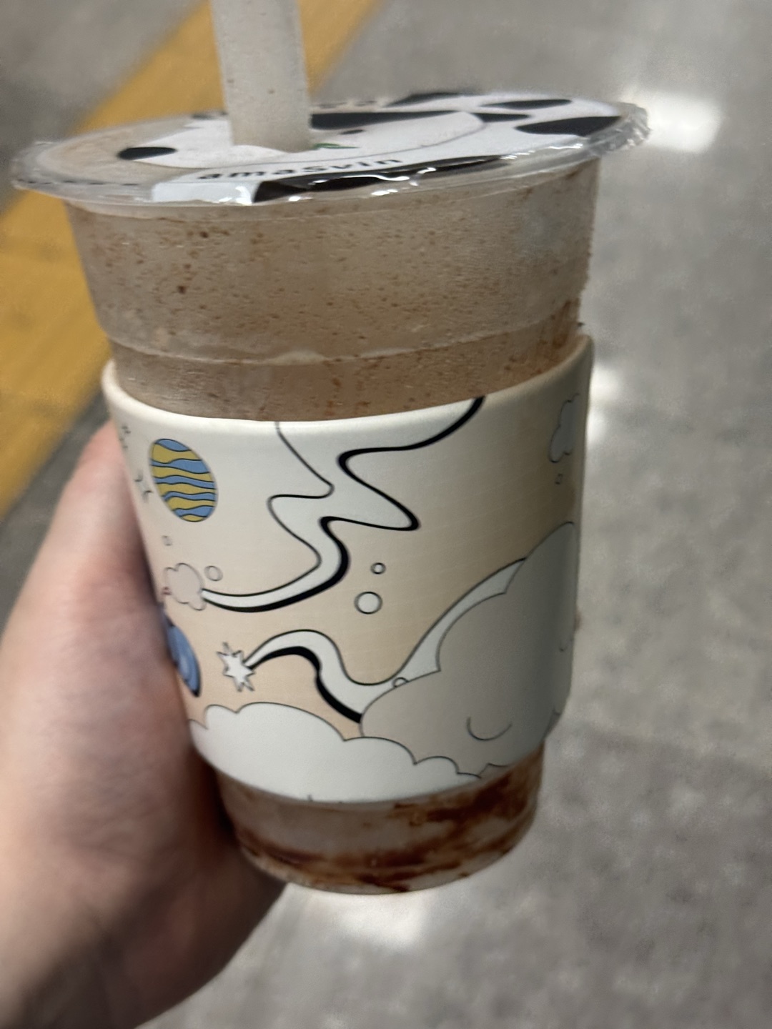 뽑기하고 과자받았어요ㅋㅋㅋ 친절하시고