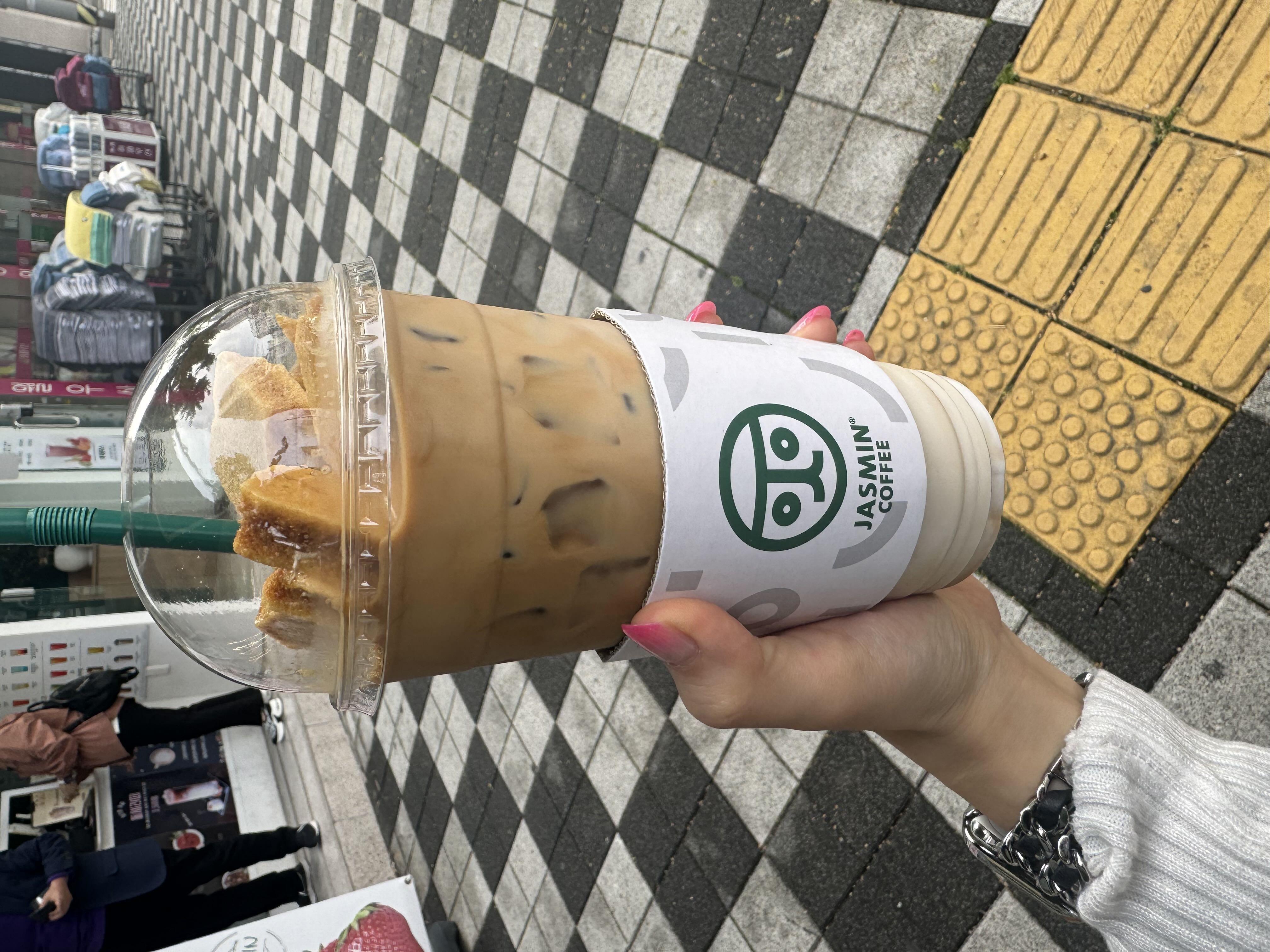 아침 점심 많으면 하루 두번 방문해요