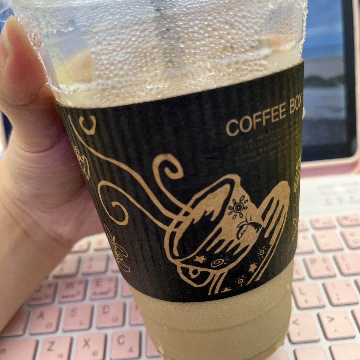 바닐라라떼 너무 맛있어요 시럽만 타는