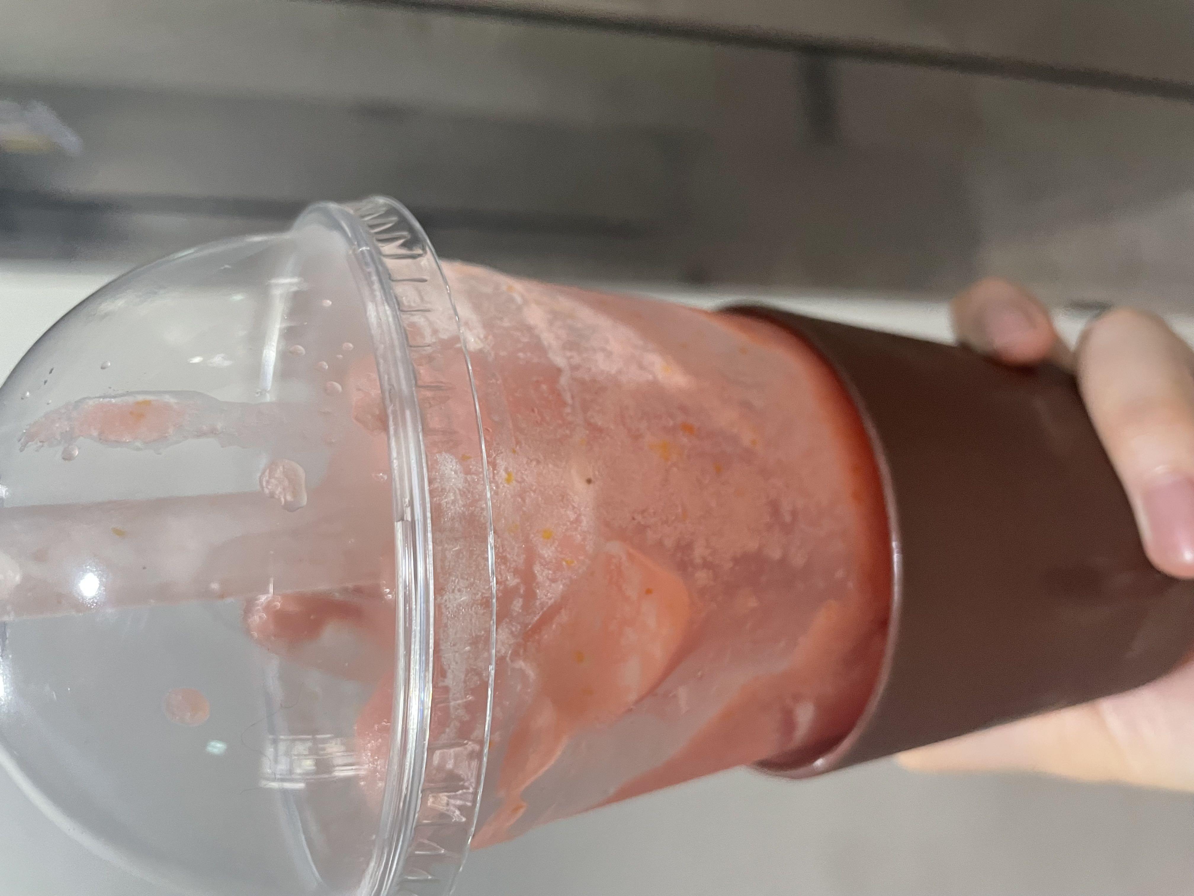 토마토쥬스 한입먹으면 없네요 얼음뿐이