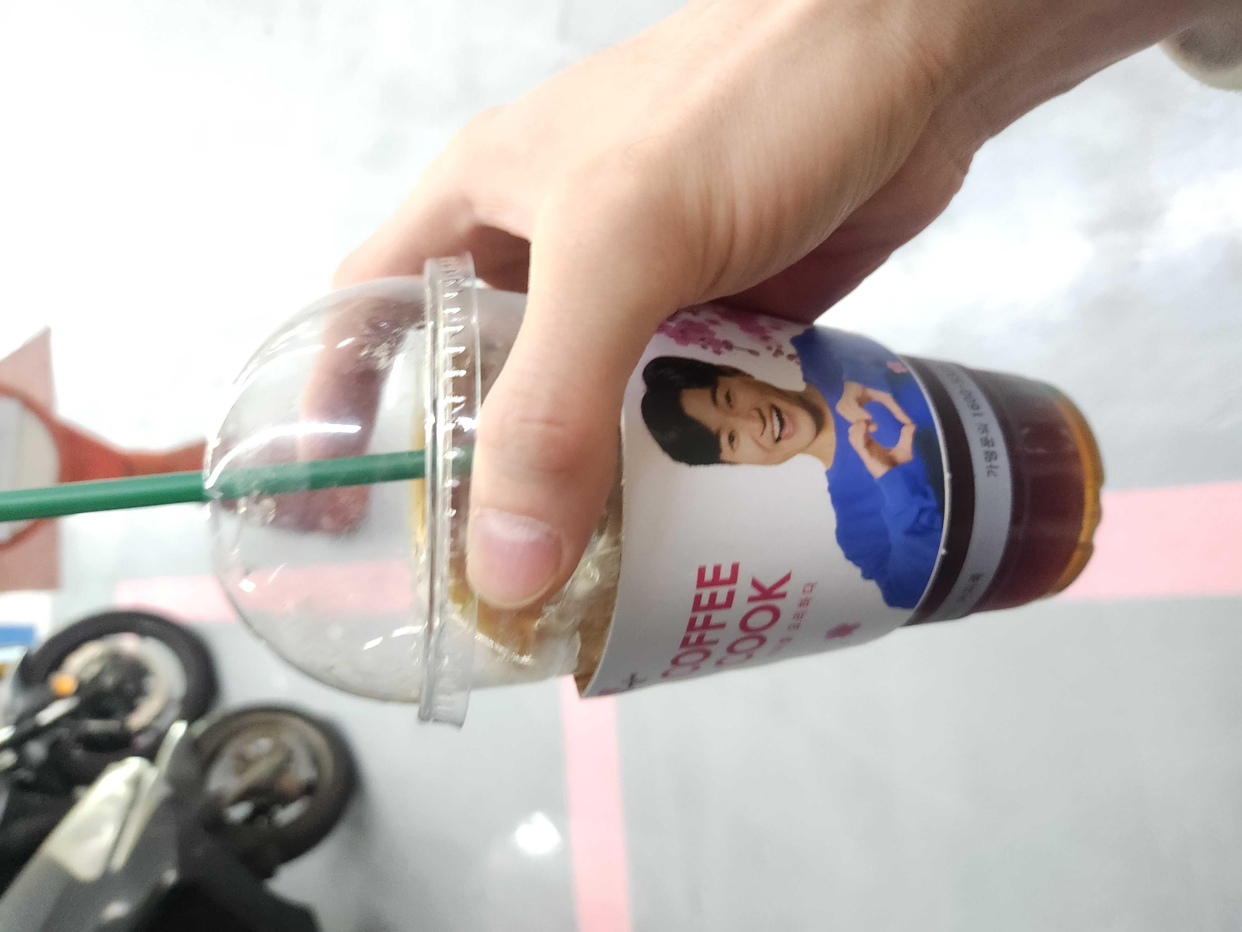 음료도 제때 빠르게나오고 맛도좋습니다