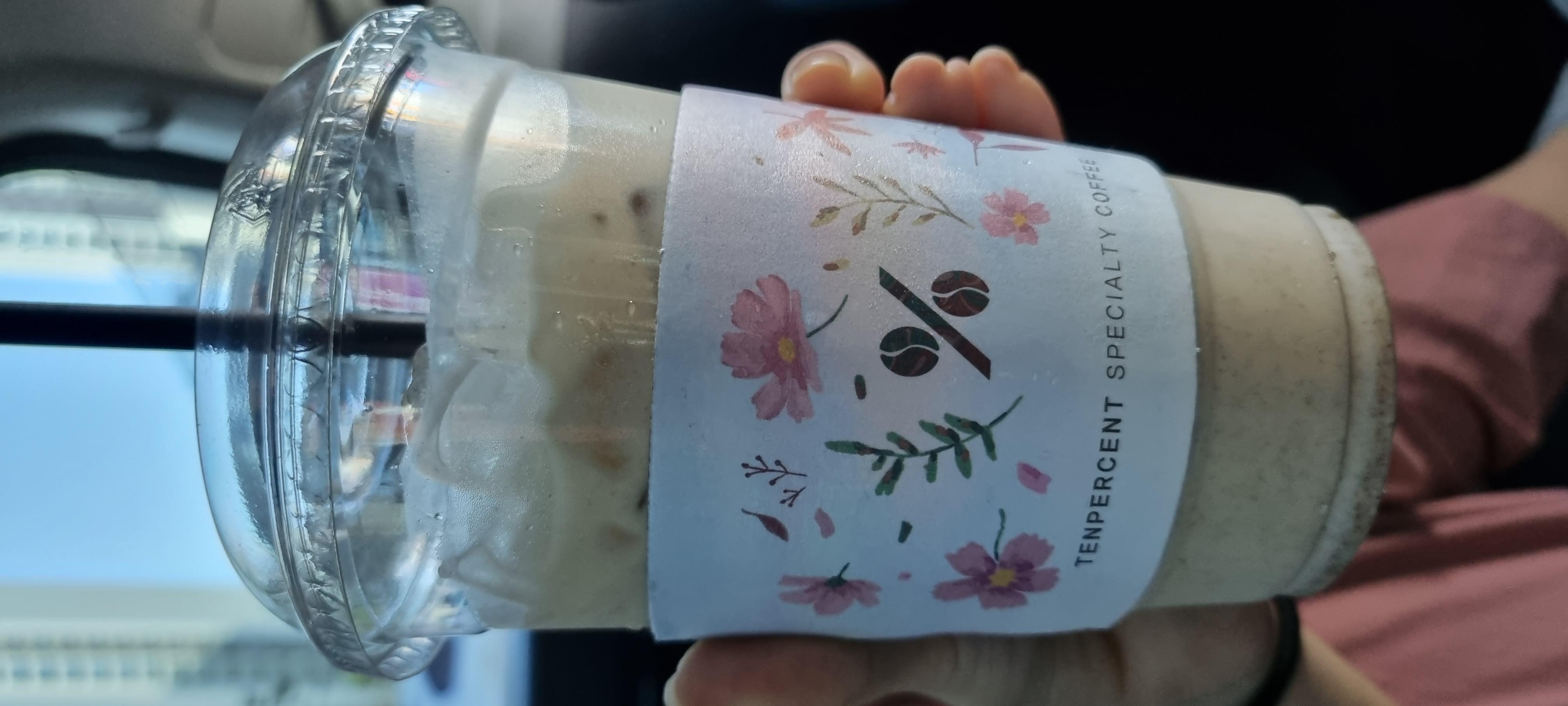 가을에 어울리는 옷을 입었네요ㅎㅎ  
