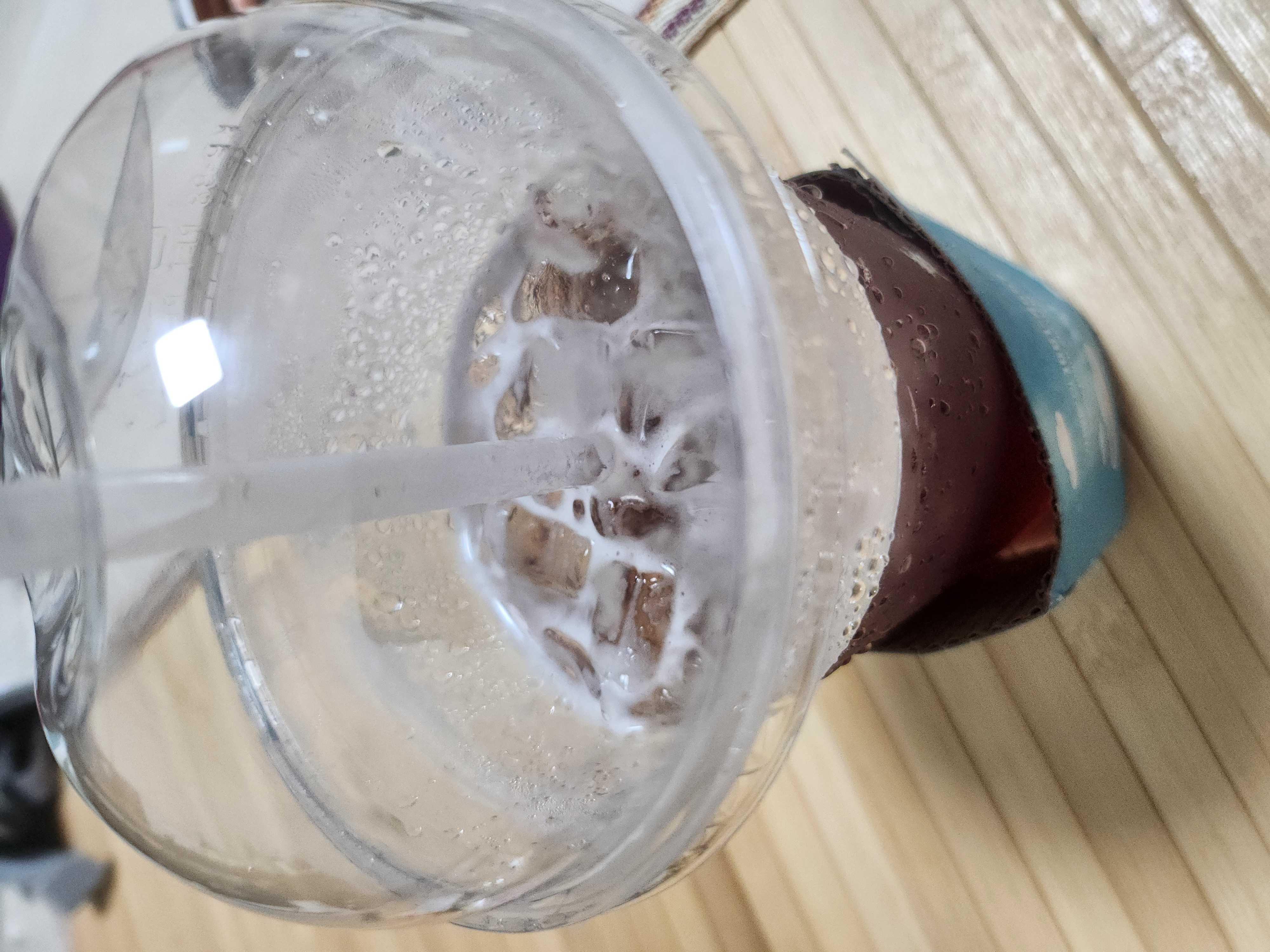 아메리카노 샷 추가해서 맛있네요 ~ 