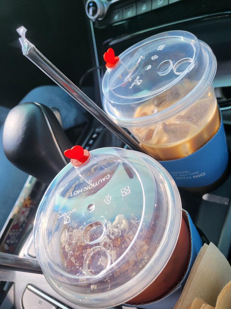 음료도 빨리 해주시고 커피도 진짜 맛