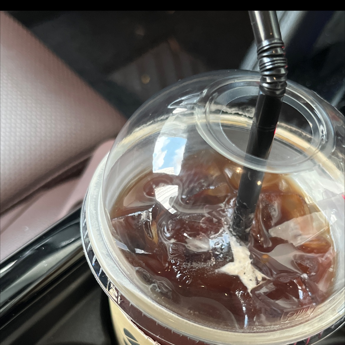 아침일찍부터 밤늦게까지 문여는 집주변