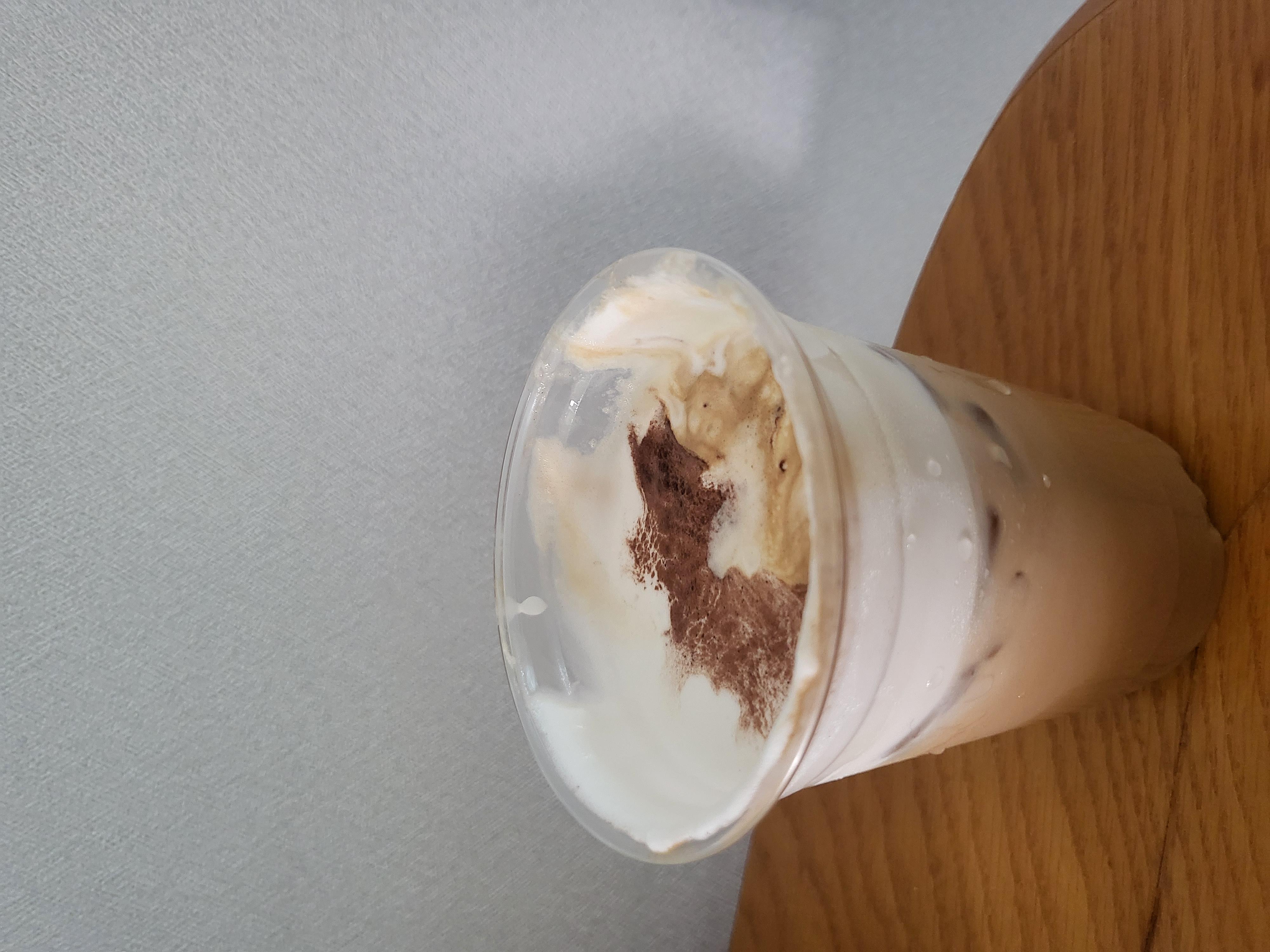 텐퍼센트에서는 항상 텐라떼만! 맛있어