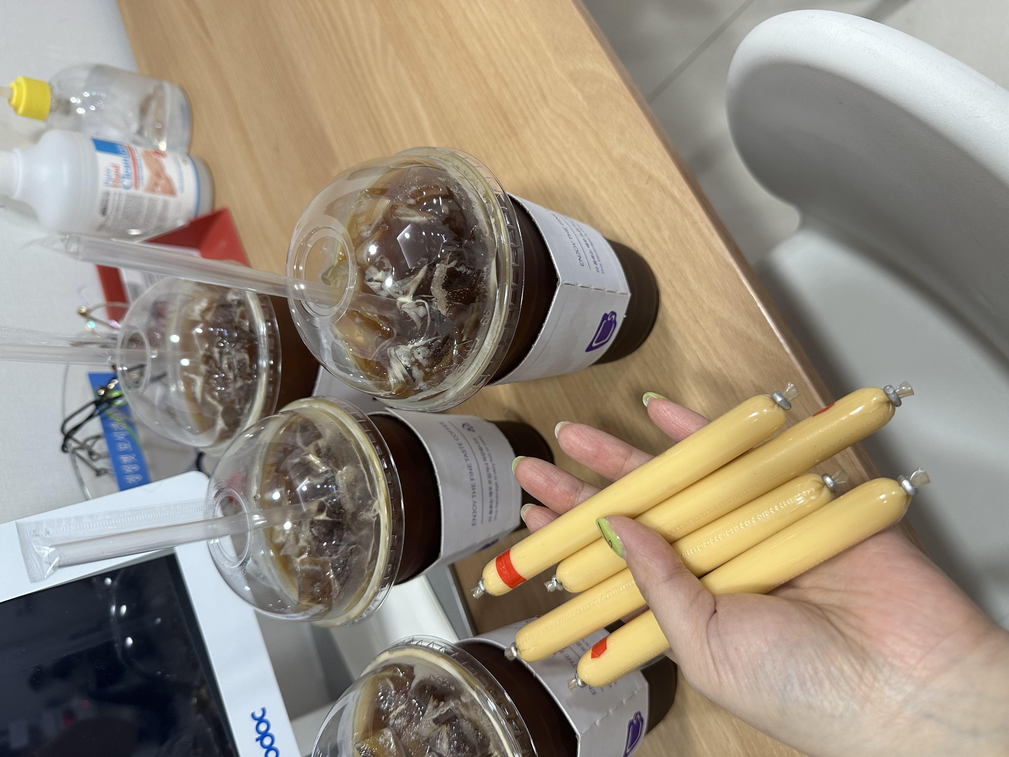 정신없는 하루의 시작을ㅋ커피와함께♥

