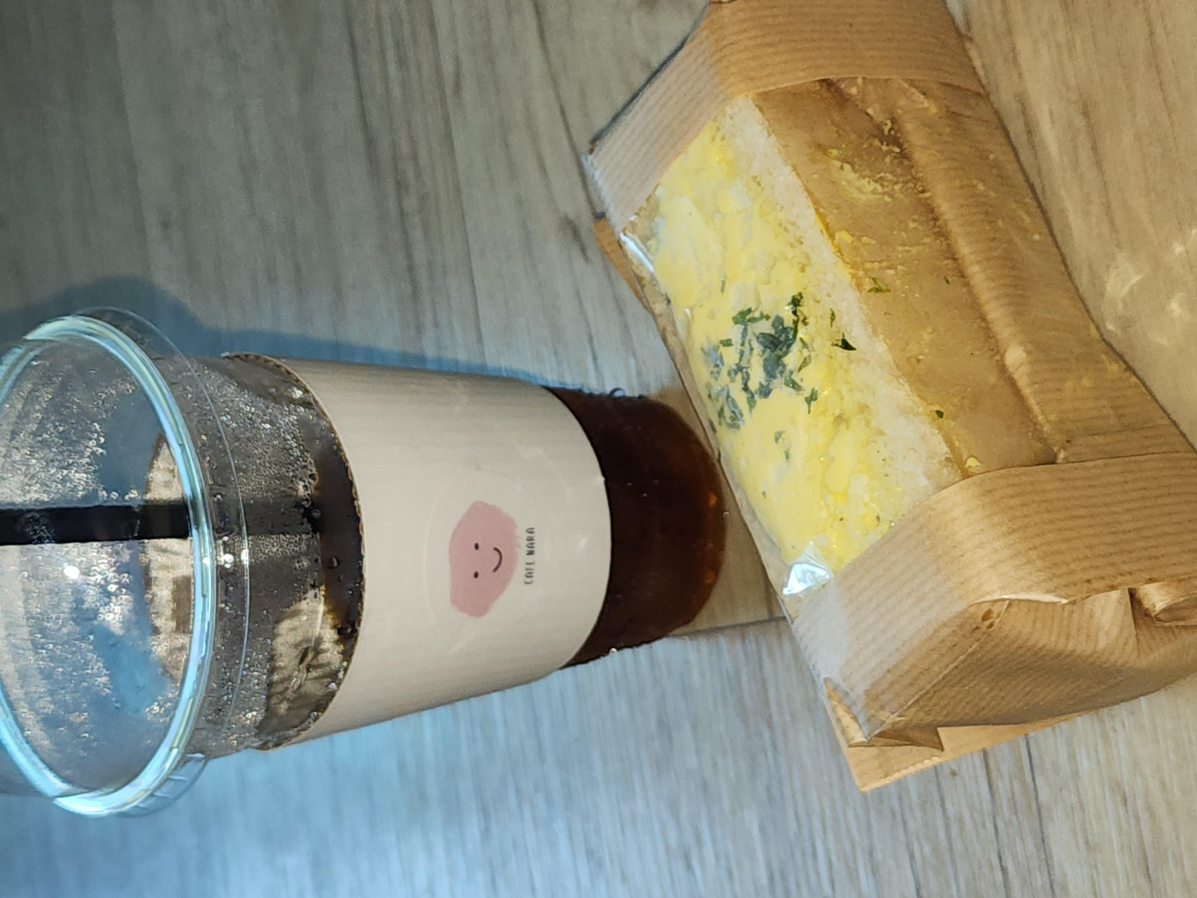 먹다 찍어서 사진이 좀 별로긴한데..