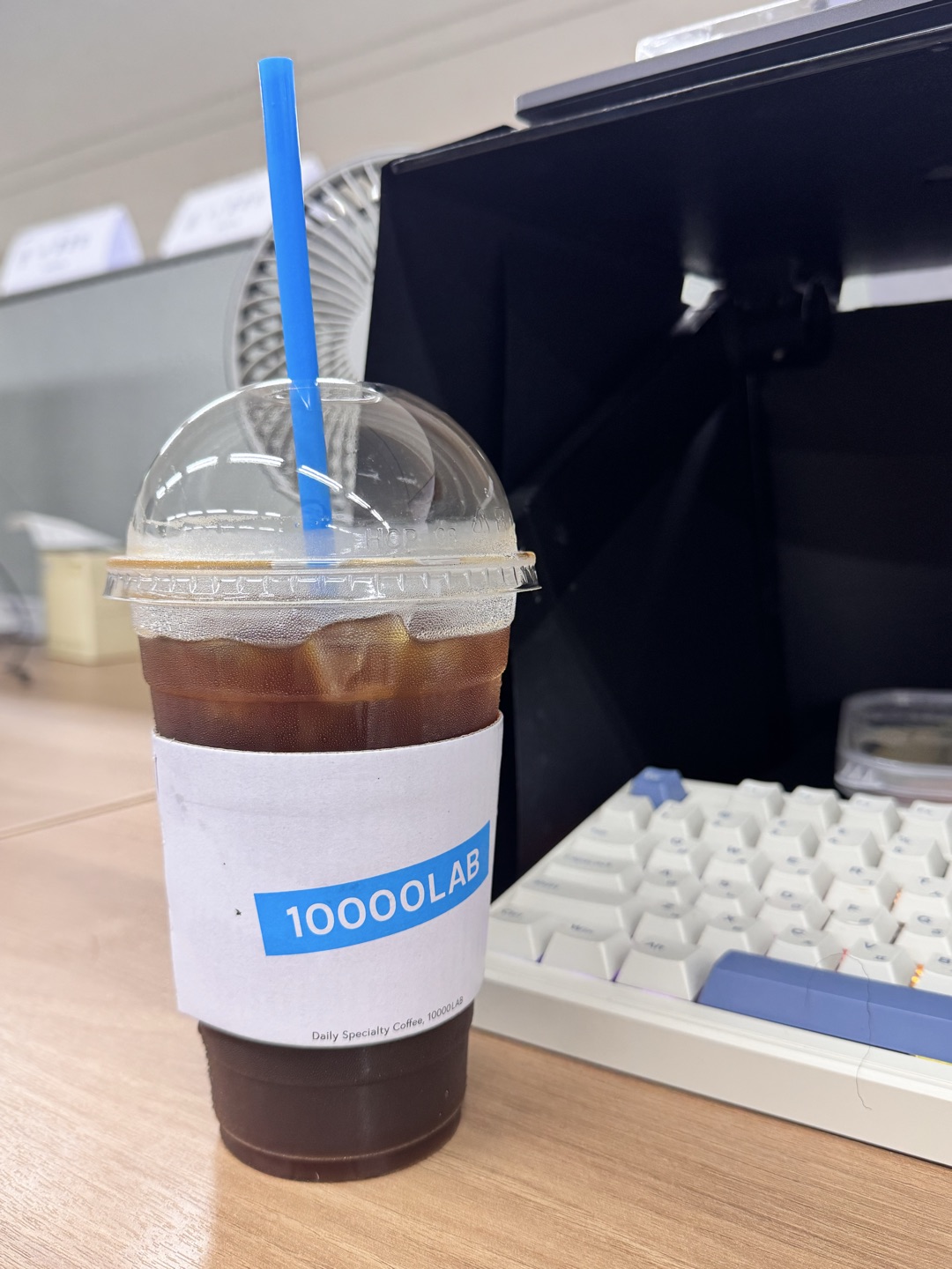 이른 아침, 빠르지만 저렴하게 만랩커
