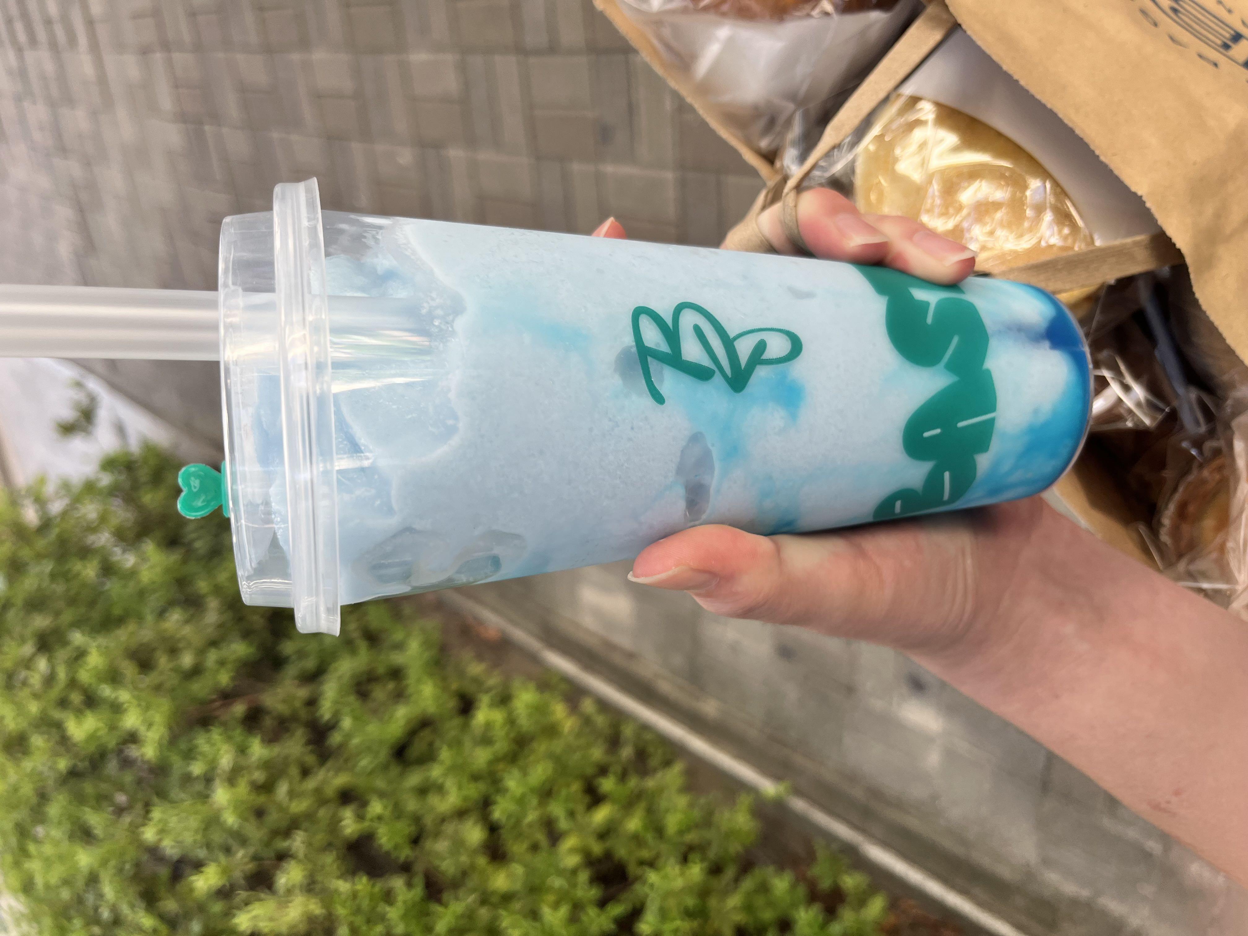 재사용 컵도 좋고 음료도 맛있어요.
