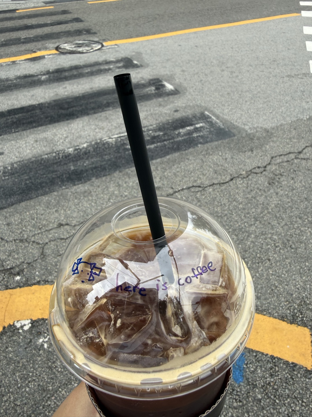 커피맛이 좋아요. 직원분들 친절하구 