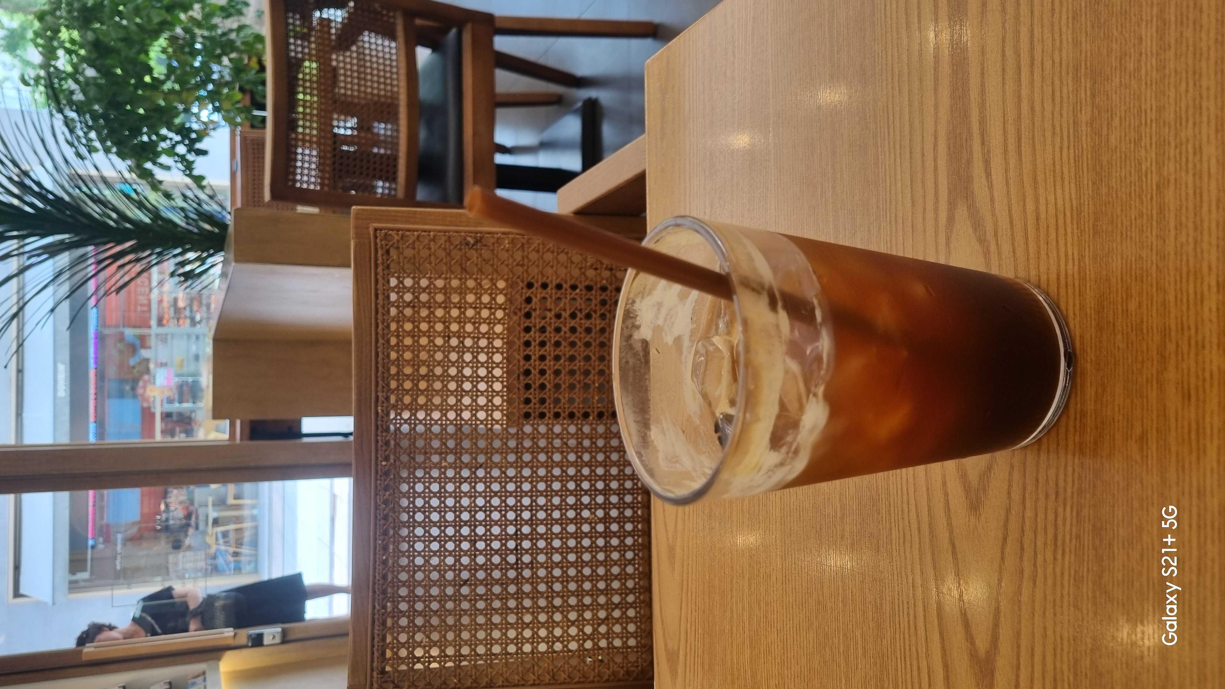 항상 미디엄으로 아아를 주문해서 먹는