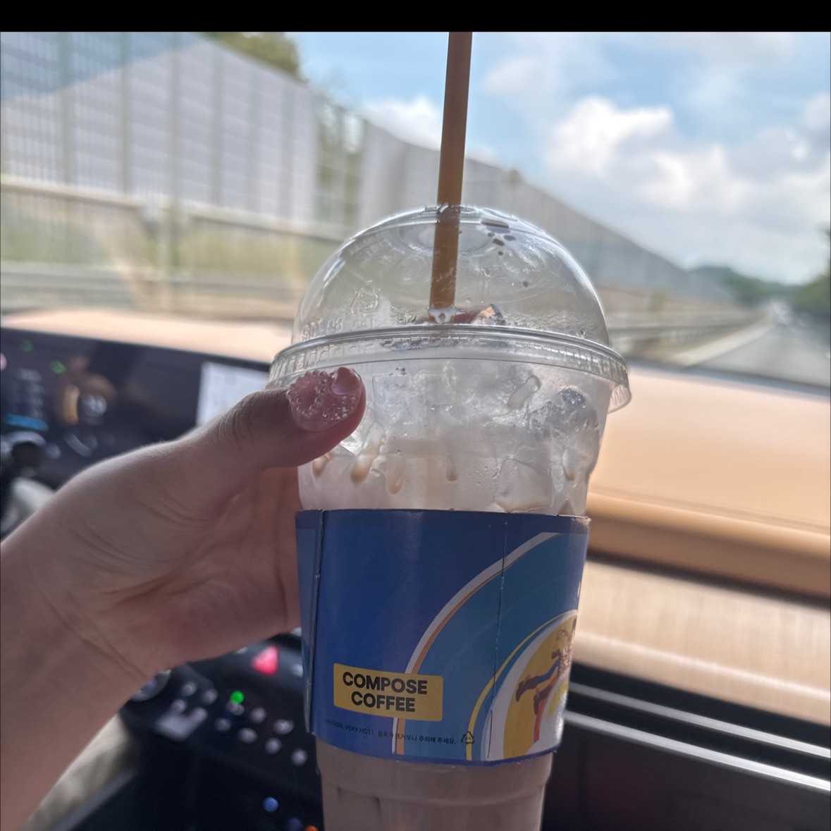 헐 ㅡㅡ 카페모카 시켰는데 초코맛만 