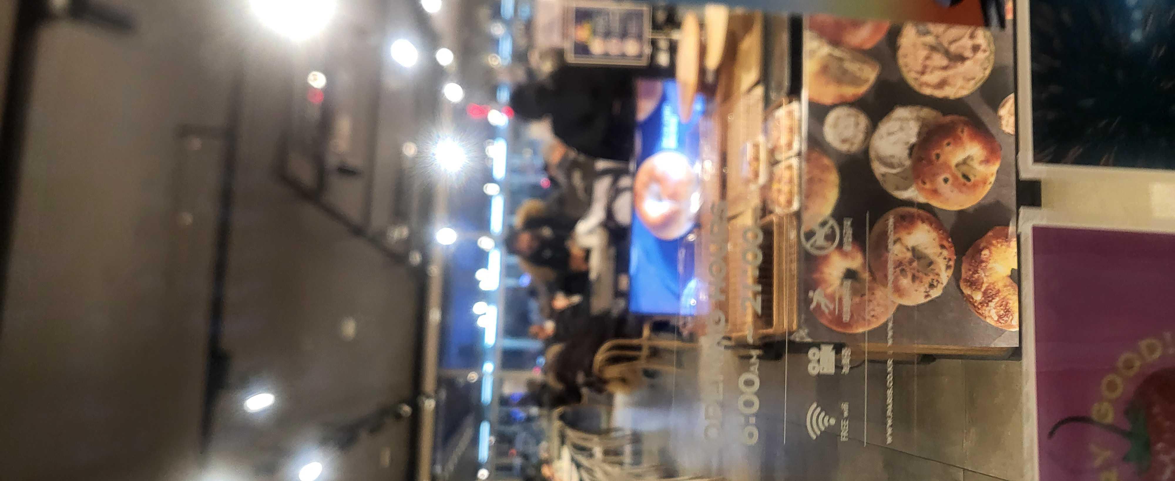 와 오픈런했는데 사람들도많네요 만석임
