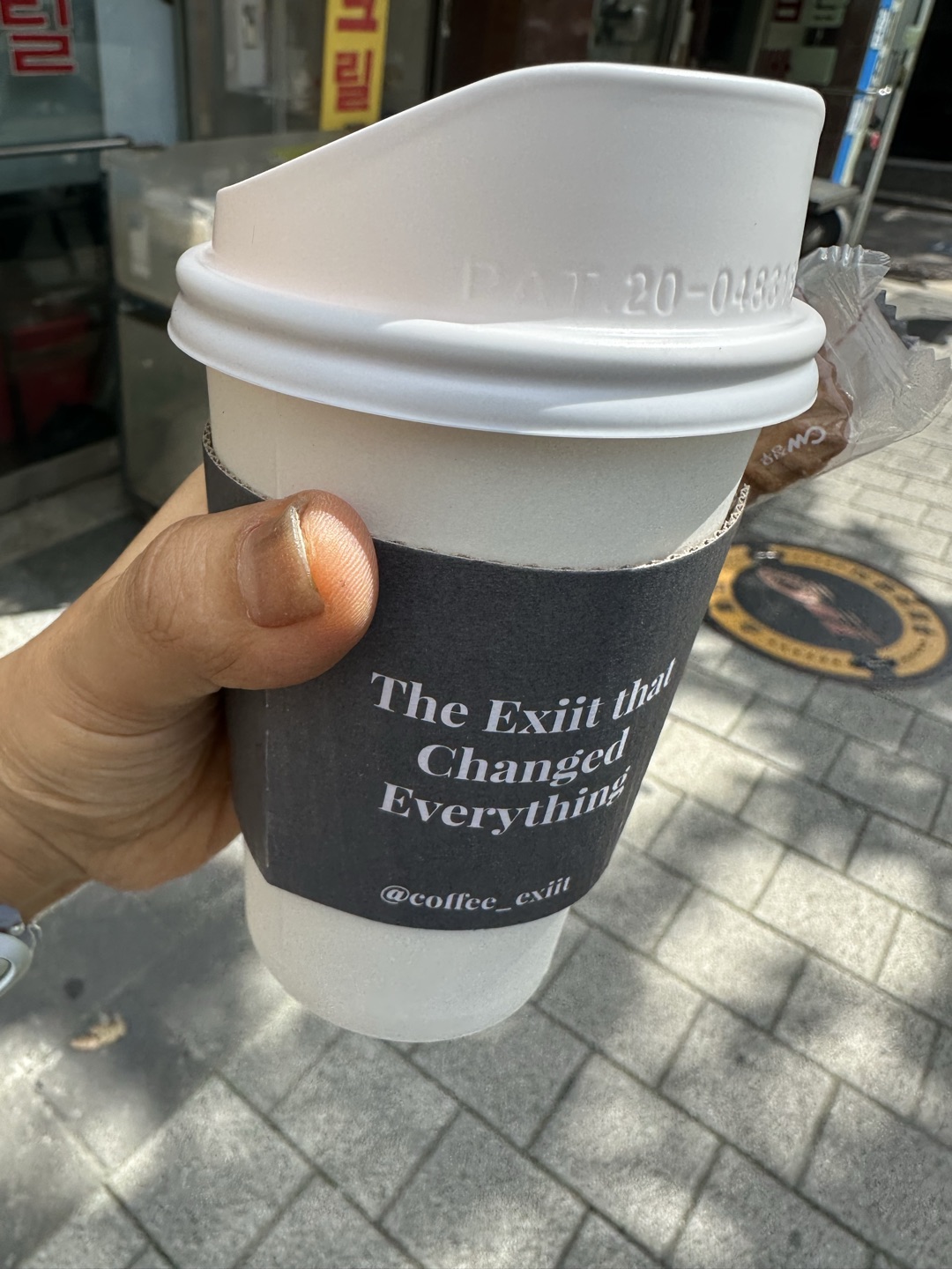 친절하고 커피 맛있어요^^ 굳~~