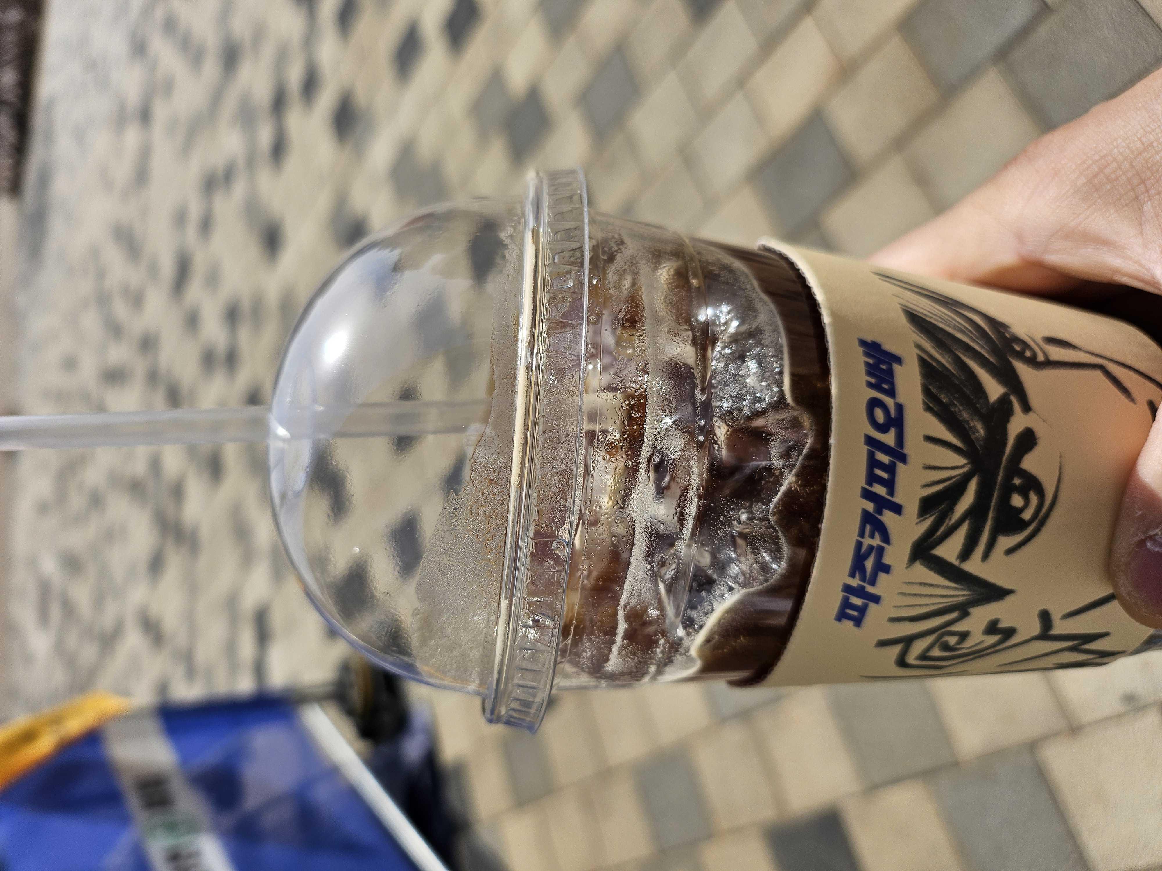 저는 이곳 커피만 마셔요 ^^