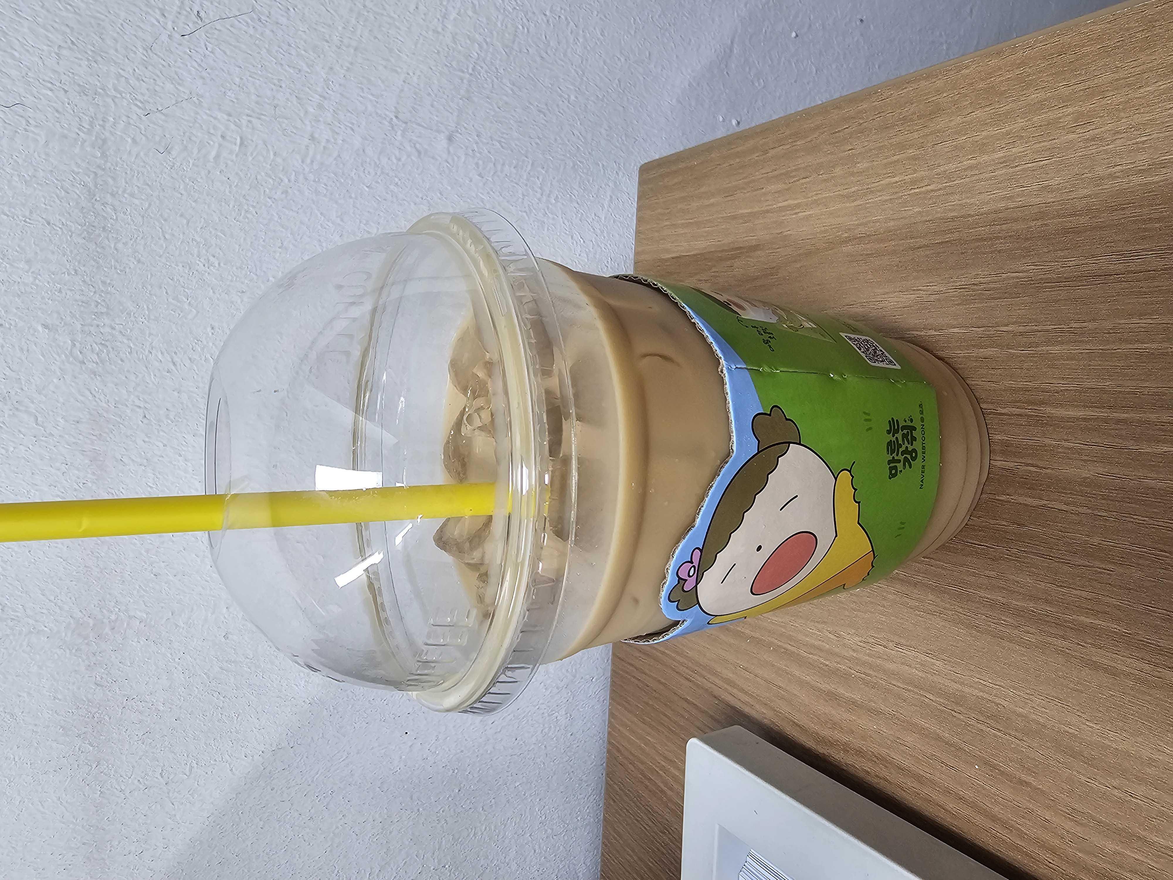 라떼시켰는데 맛이 너무 맹맹합니다
이