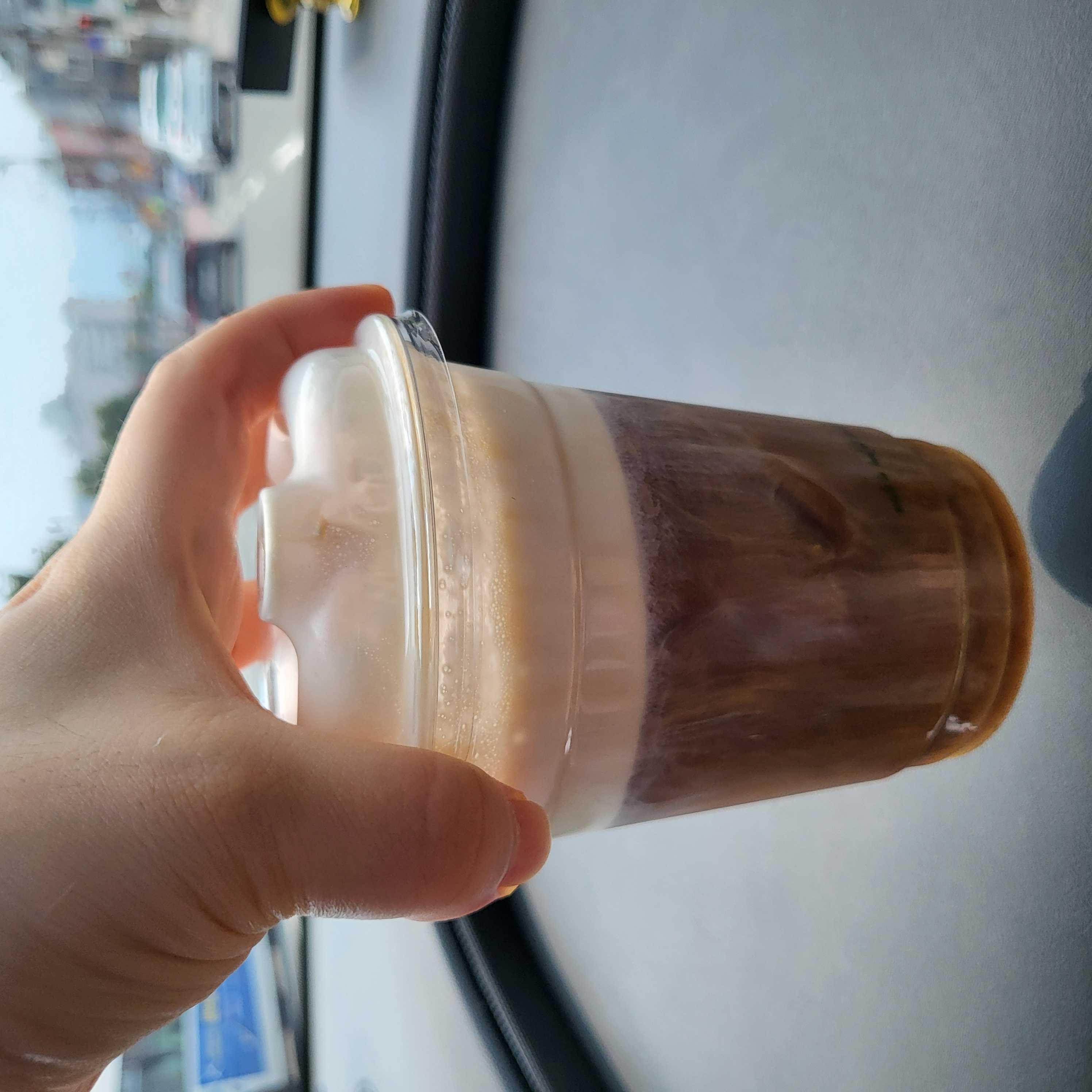 마일로 라떼랑 아아를 엄청 좋아하는 