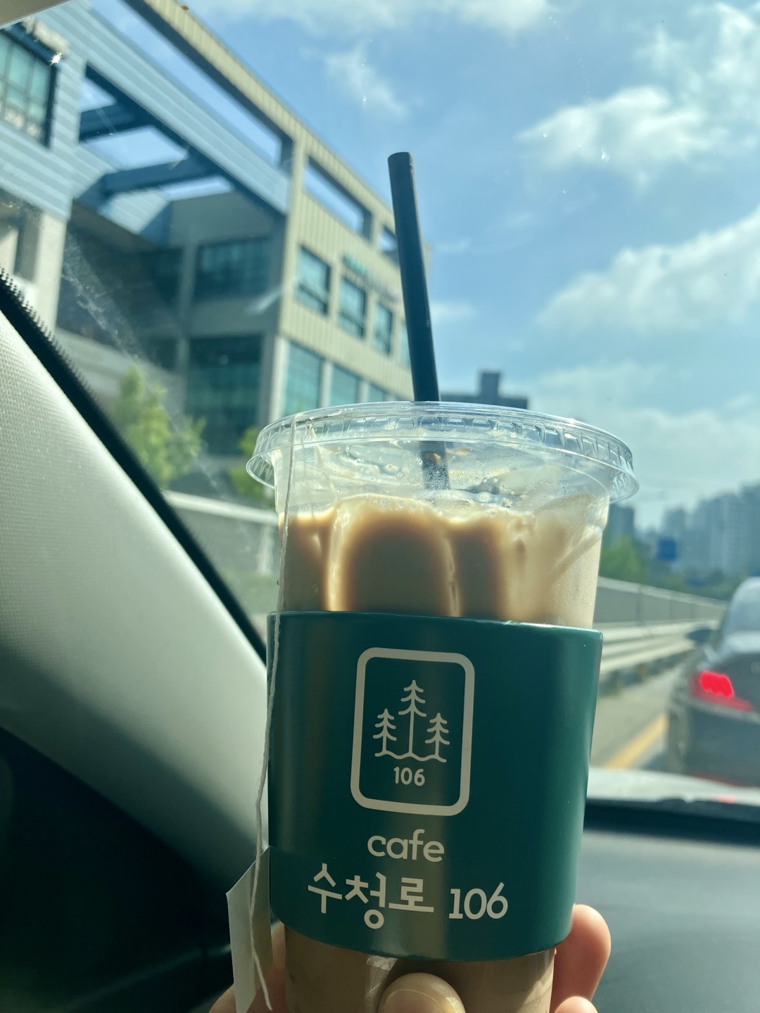 얼그레이라떼 맛있어요!
