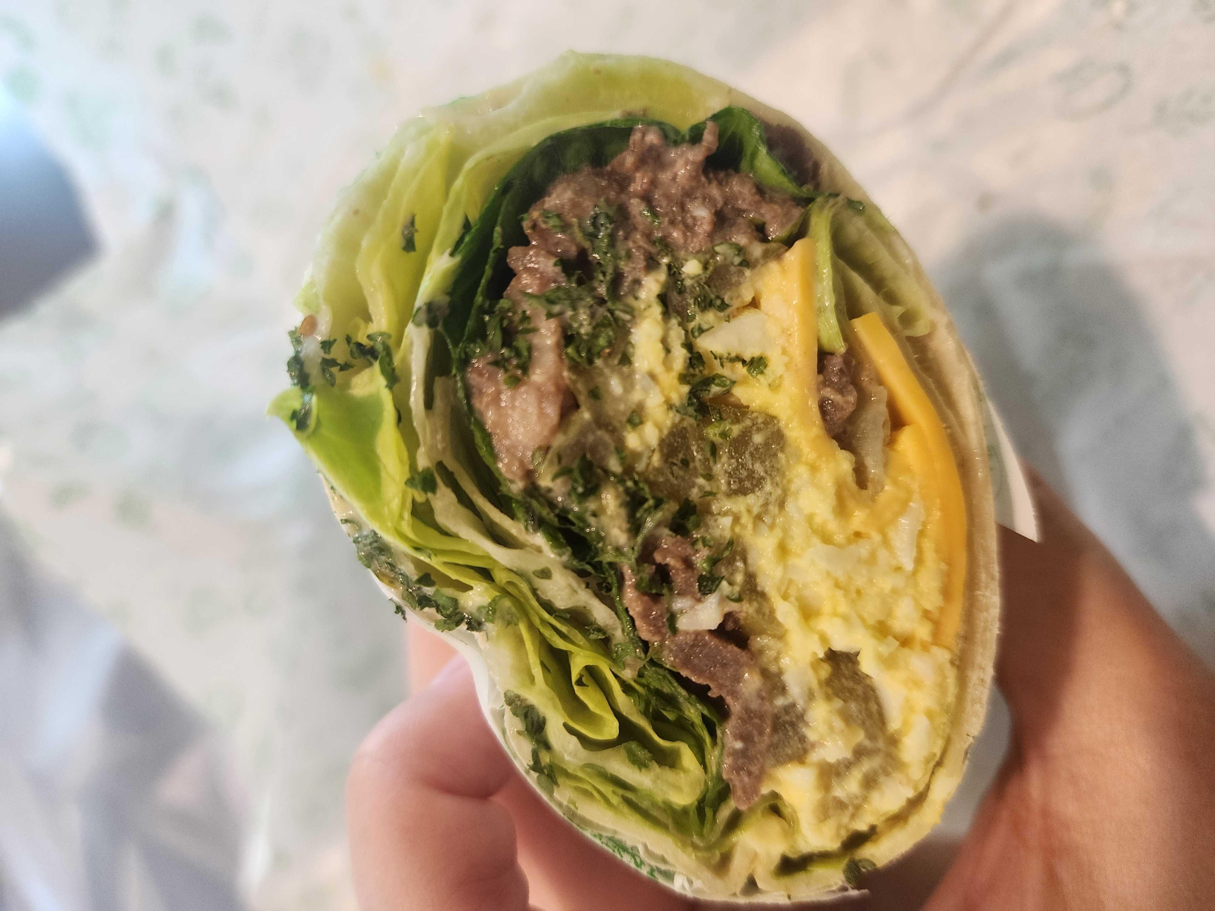 지나가다 보고 첨 시켜봤는데 랩 맛있