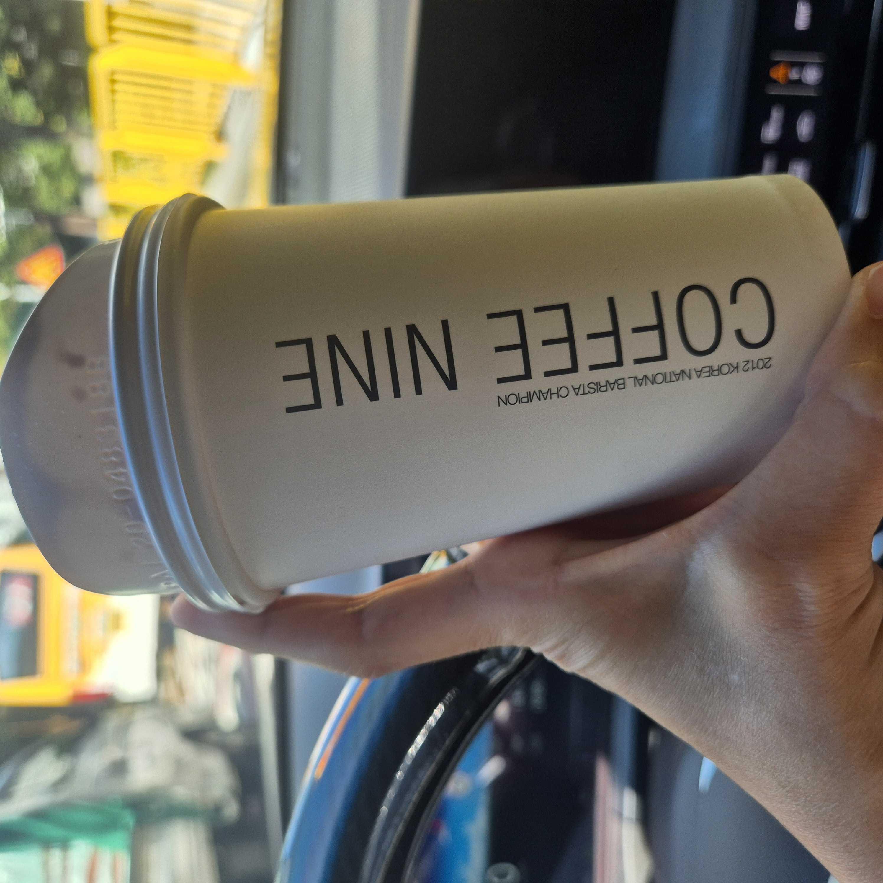 너~~일주동안 그리웠다
나의 아침을 