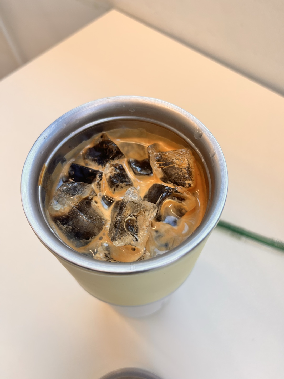 친절하시고~ 커피 좋아하는데,
백억커