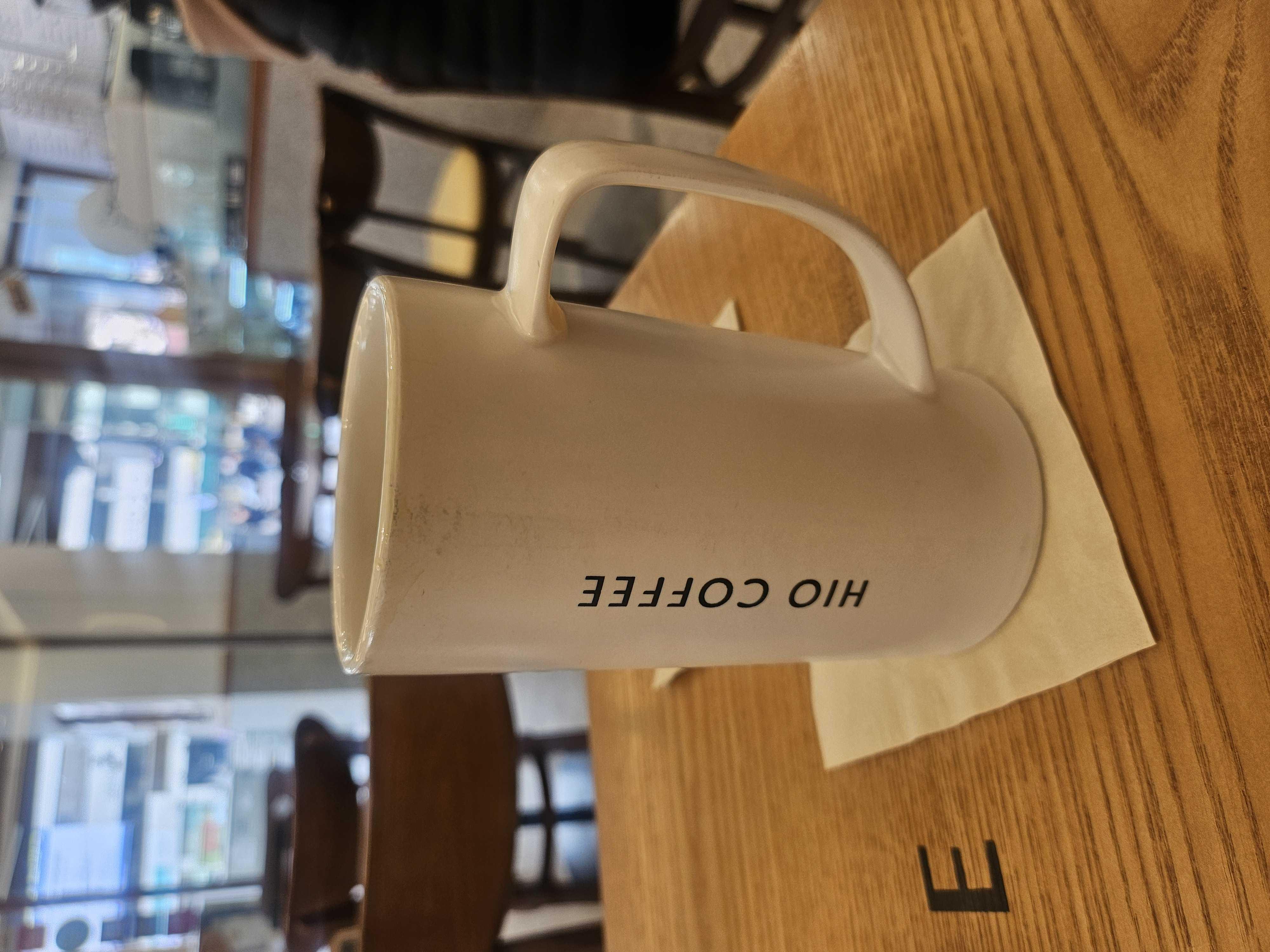 핫아메리카노(다크 선택)은 산미를 안